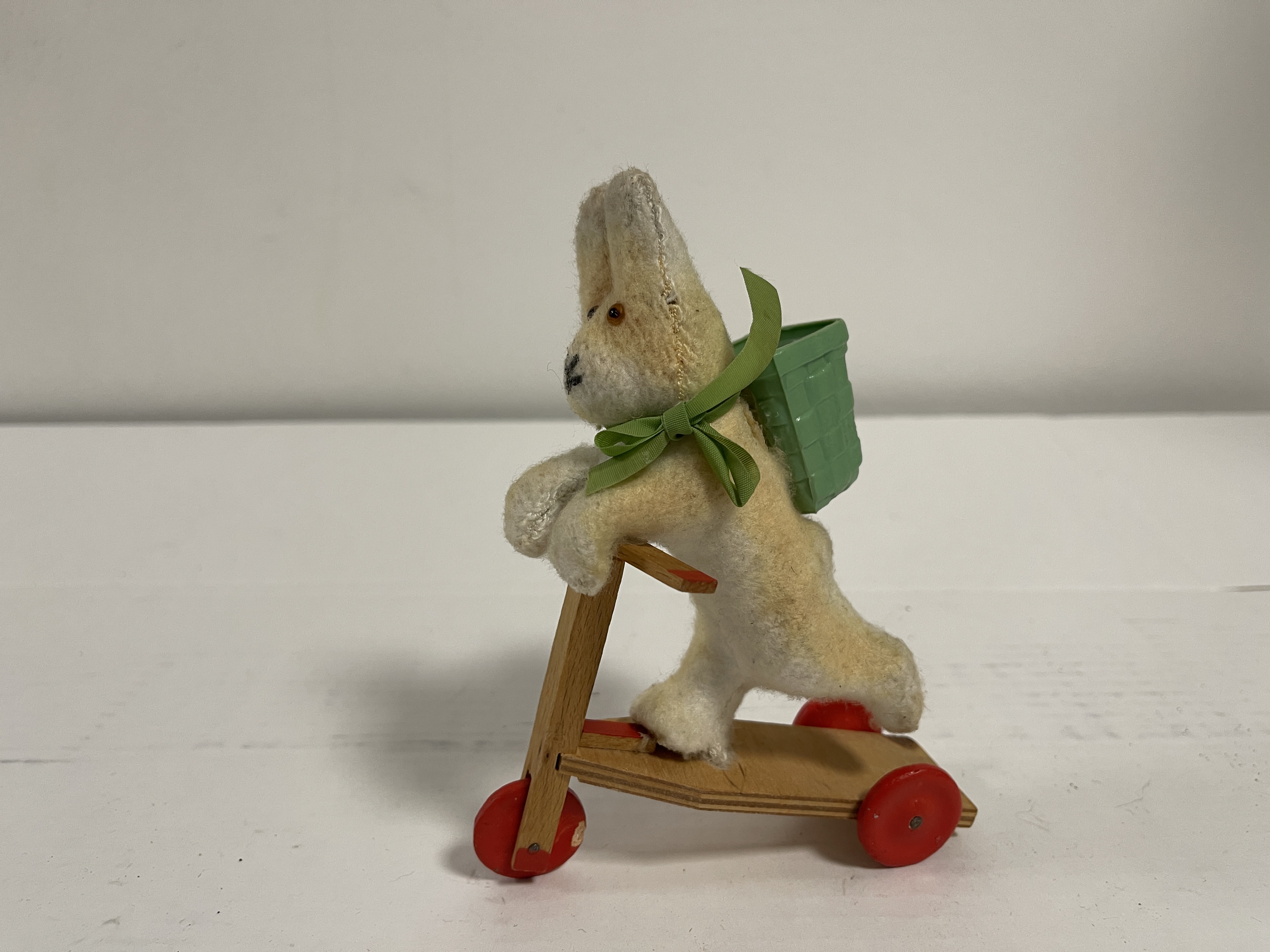 Künstler Stofftier Hase 16 cm. Zustand siehe Fotos 