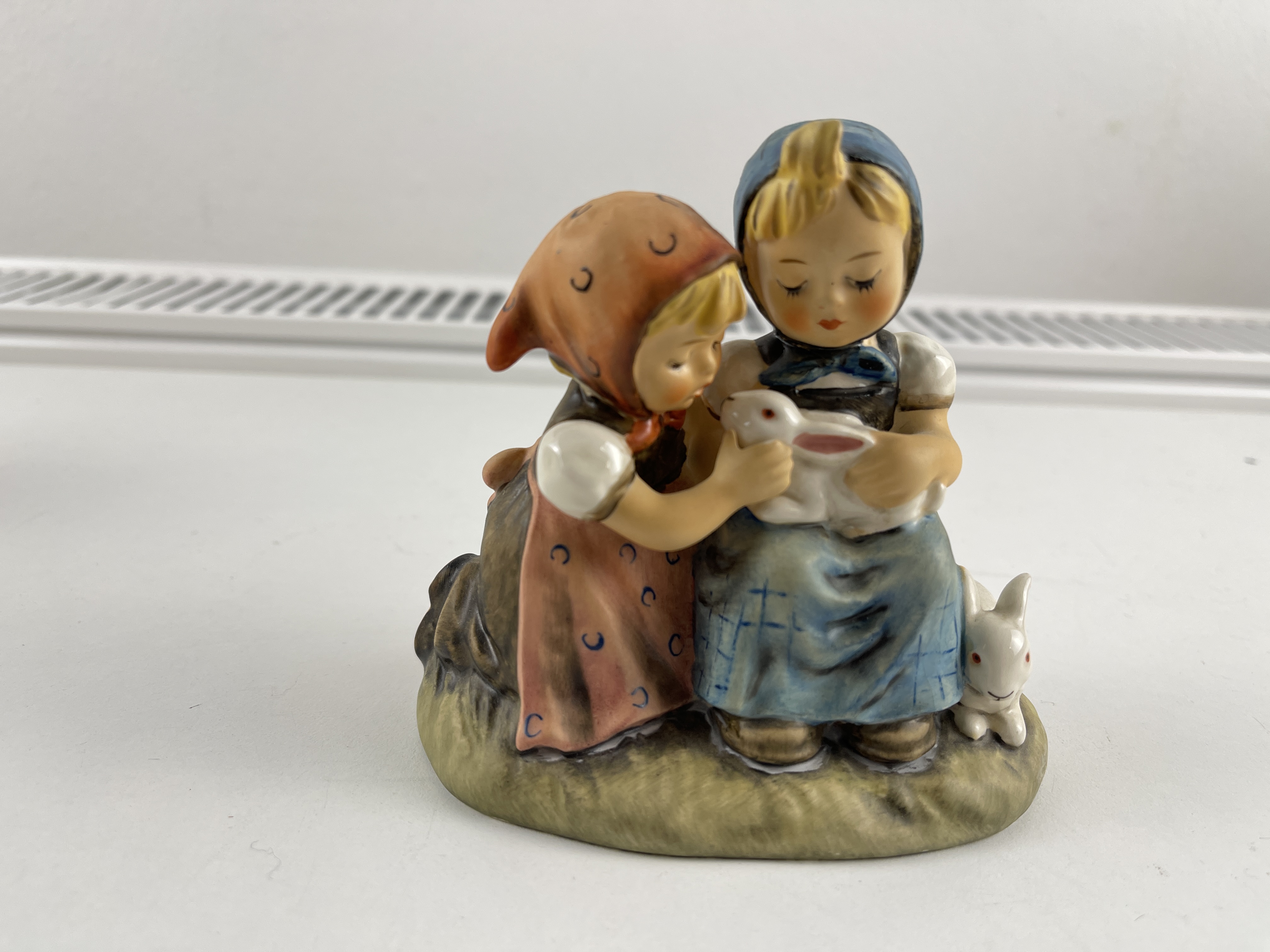Hummel Figur 384 Osterfreunde 10,5 cm. 1 Wahl. Top Zustand 