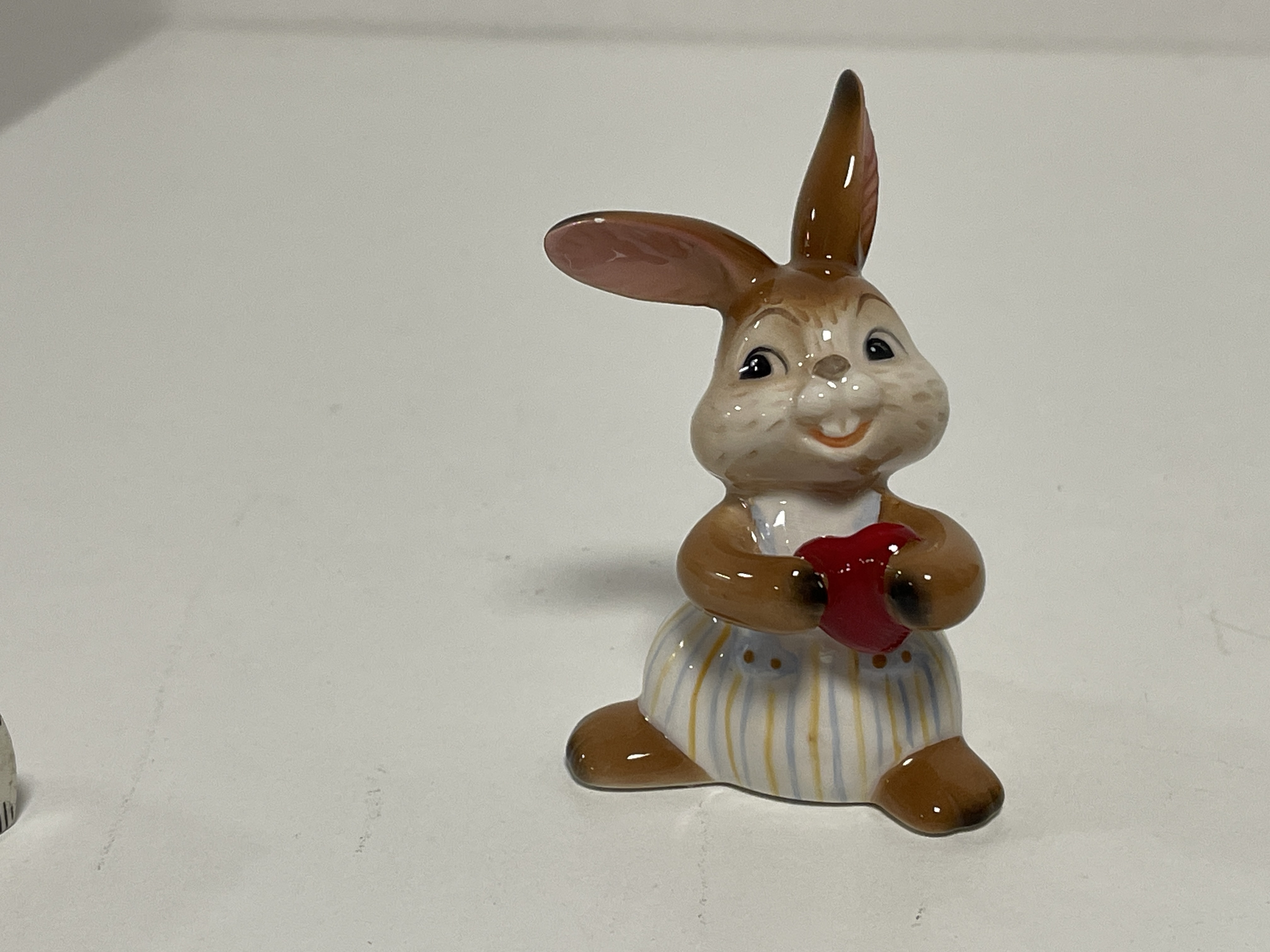 Goebel Porzellan Ostern Hase 7,5 cm. Top Zustand 