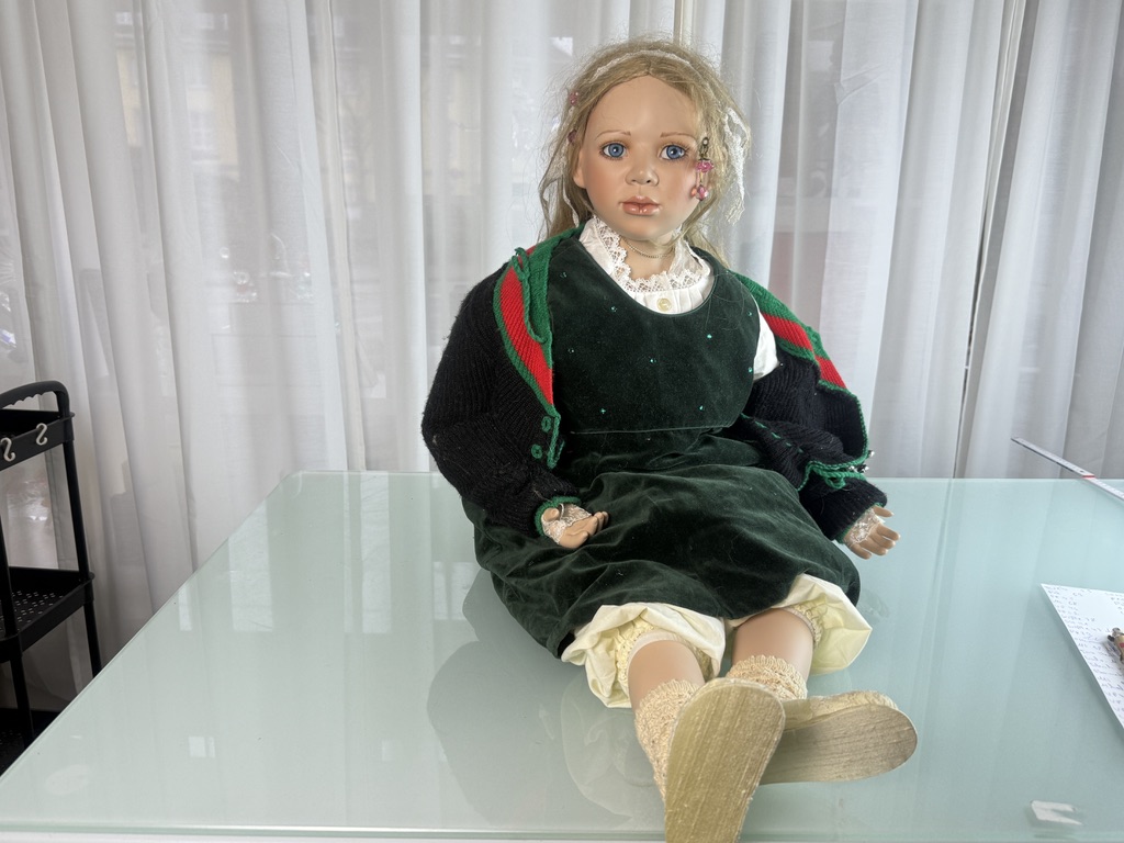 Künstlerpuppe Christine Orange Porzellan Puppe 93 cm. Top Zustand  