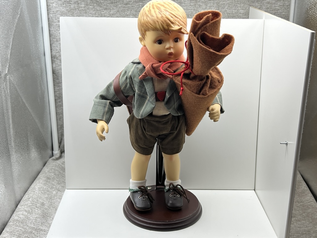 Hummel / Goebel Puppe Porzellan Puppe 34 cm. Top Zustand 