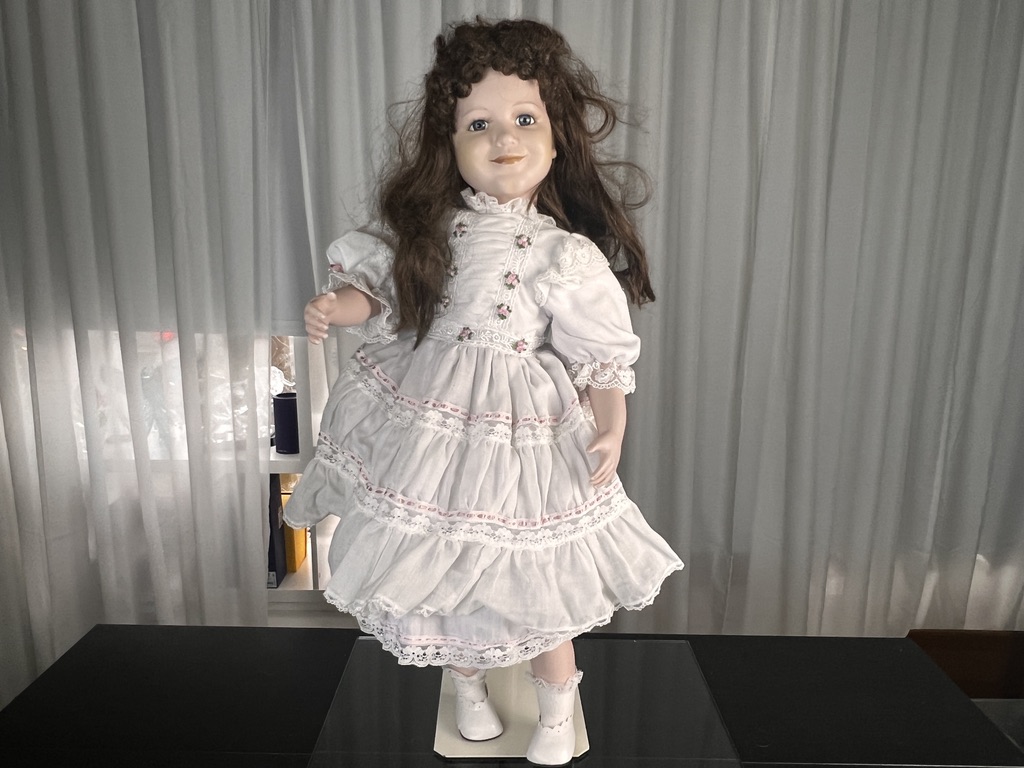 Künstlerpuppe Puppe Porzellan Puppe 69 cm. Top Zustand    