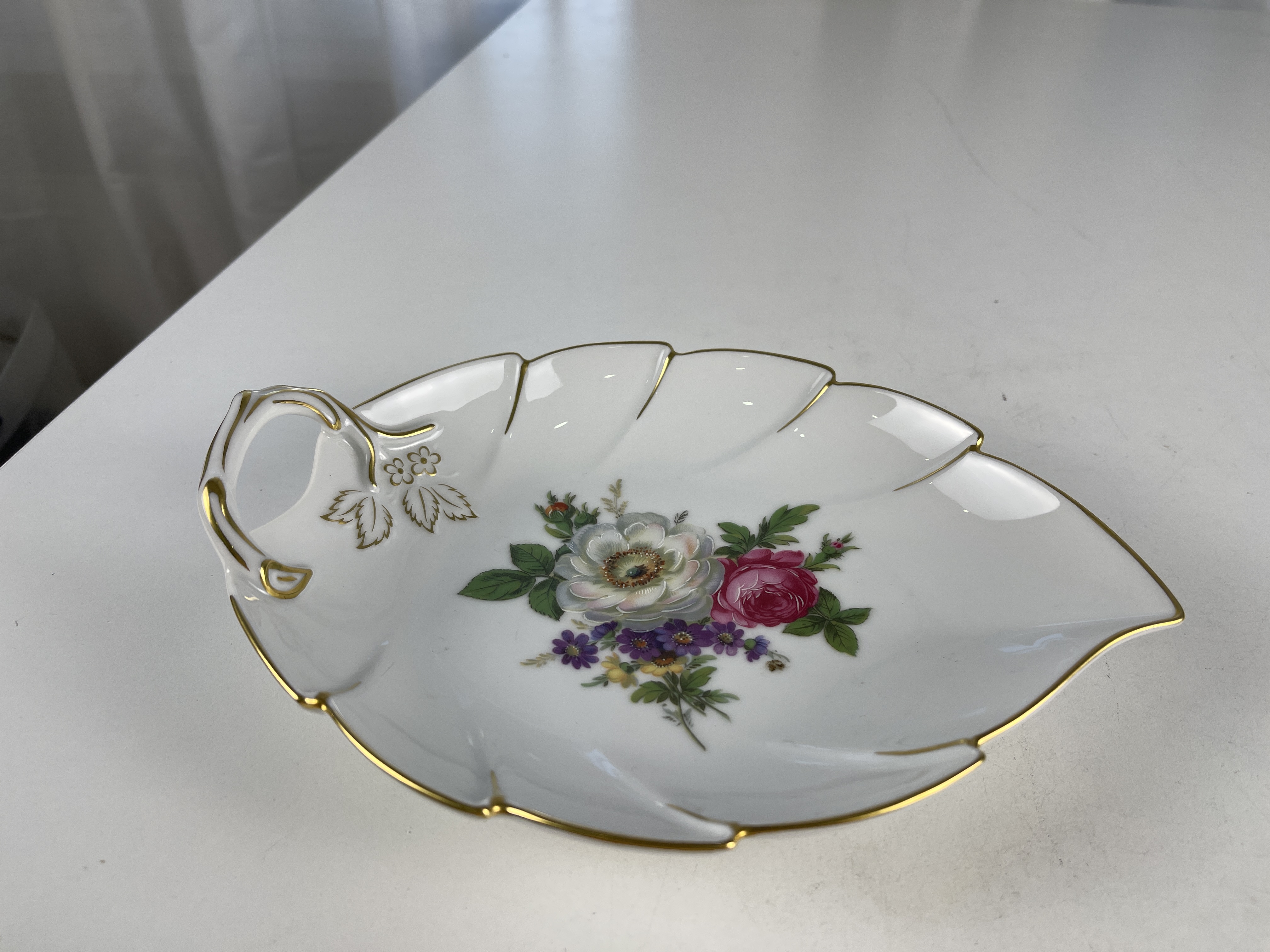 AK Kaiser Sammler Porzellan Schale 22 x 5 cm. Top Zustand 