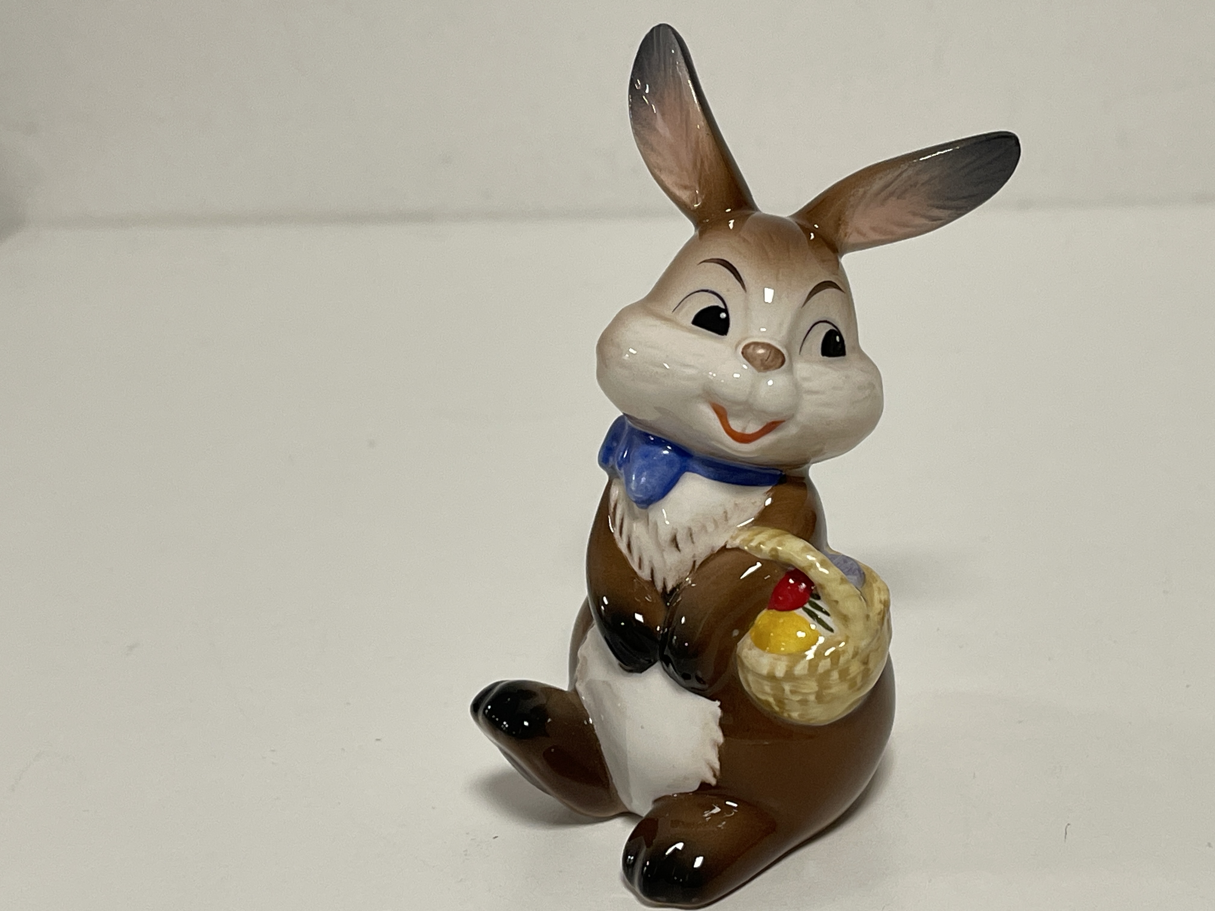 Goebel Ostern Hase Figur Porzellan 10 cm. Top Zustand     
