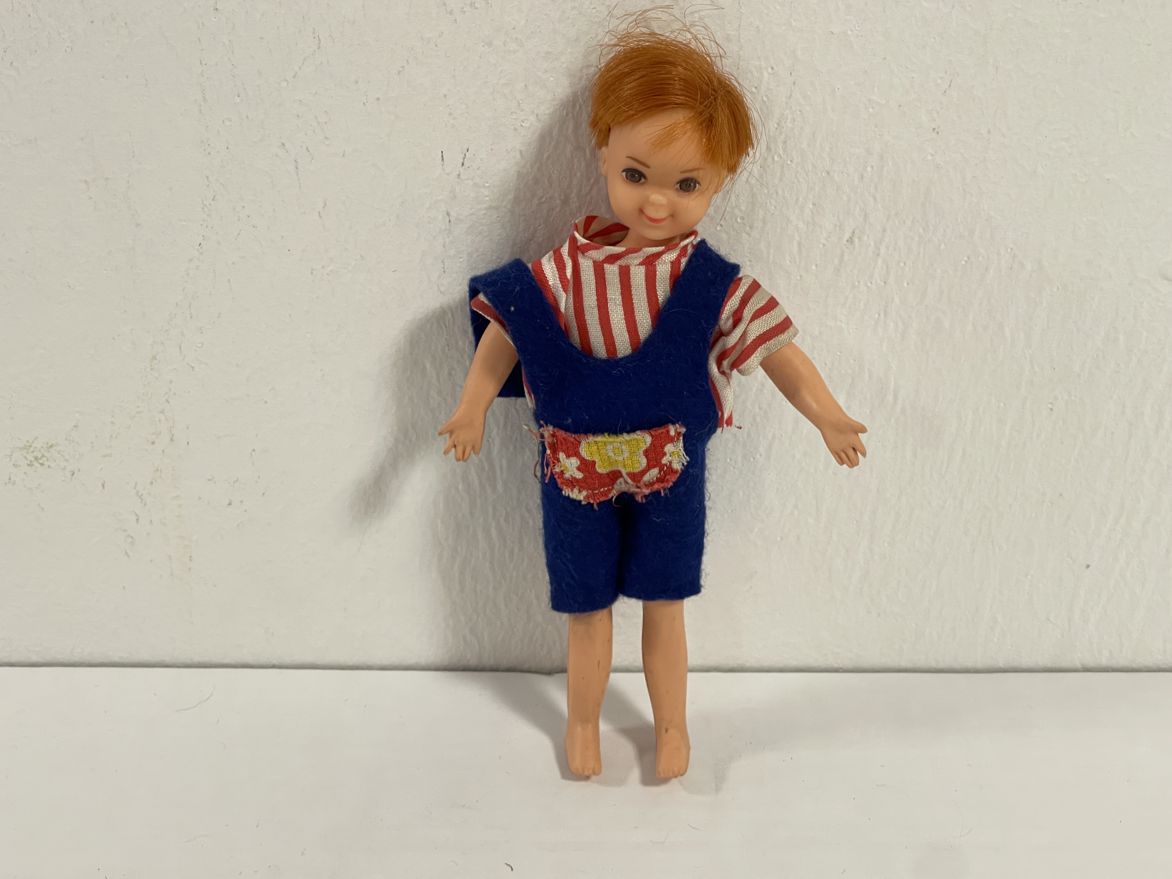  Künstlerpuppe Vinyl Puppe 16 cm. Zustand siehe Fotos