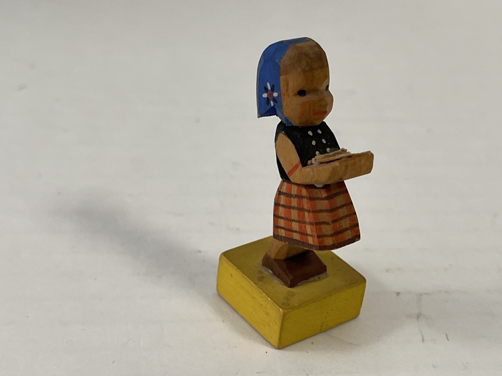  Erzgebirge Figur Engel 4,5 cm. Zustand siehe Fotos