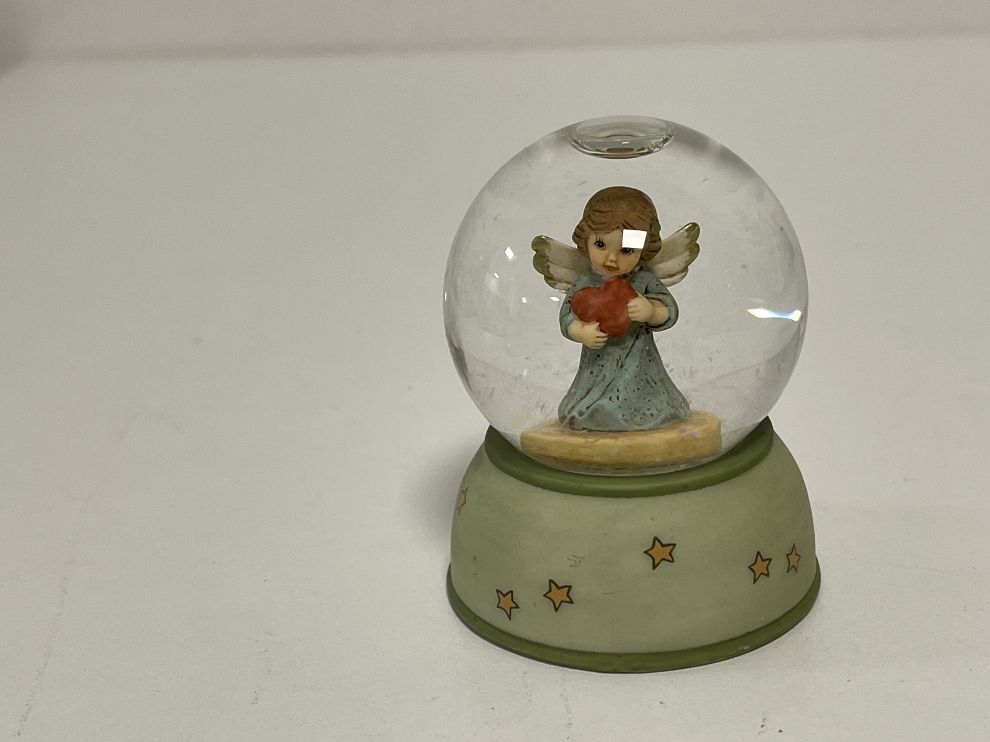 Goebel Figur Porzellan Schneekugel 6,5 cm. Top Zustand  