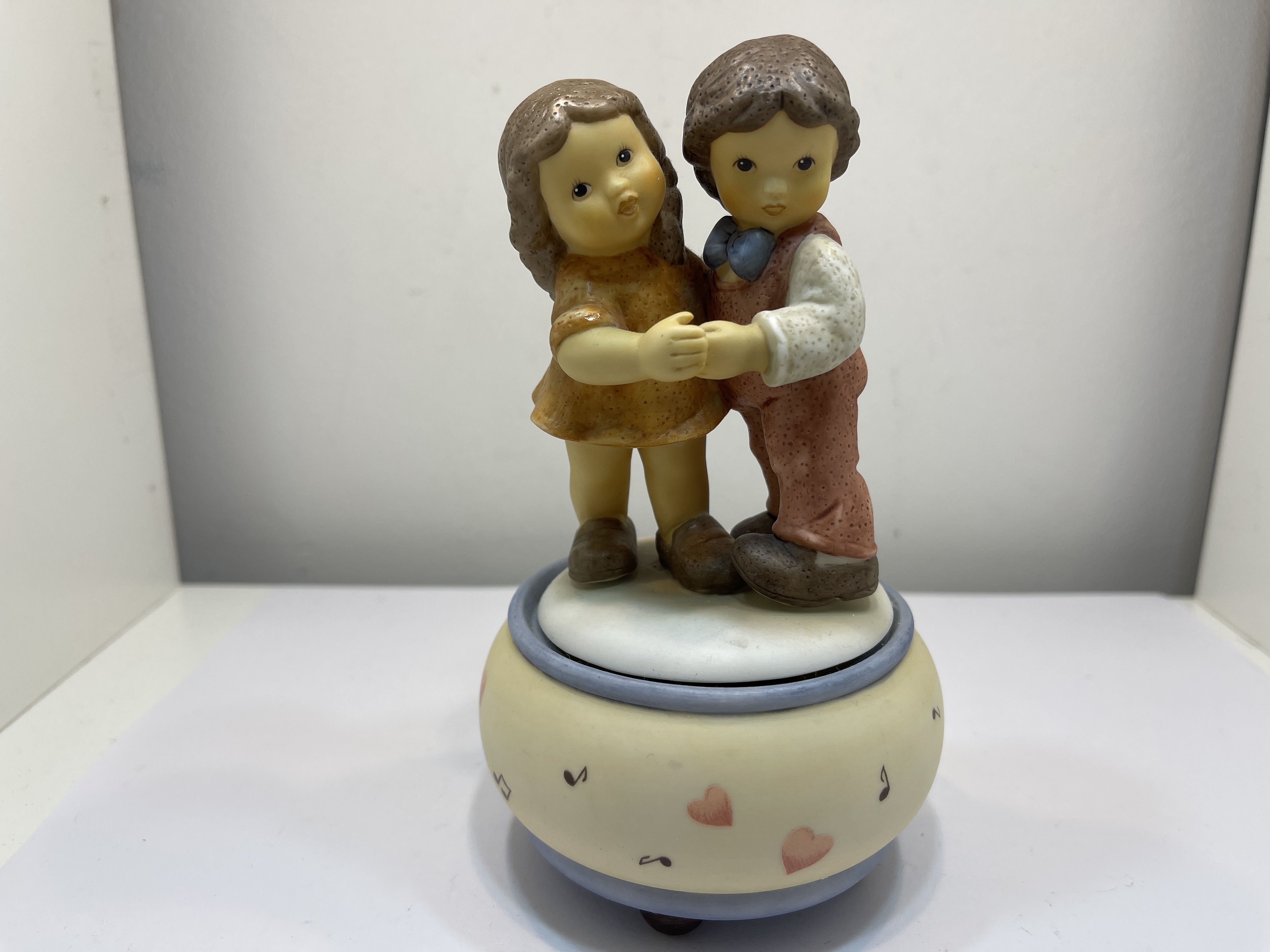 Goebel Figur Nina und Marco Spieluhr 15 cm - Top Zustand.  