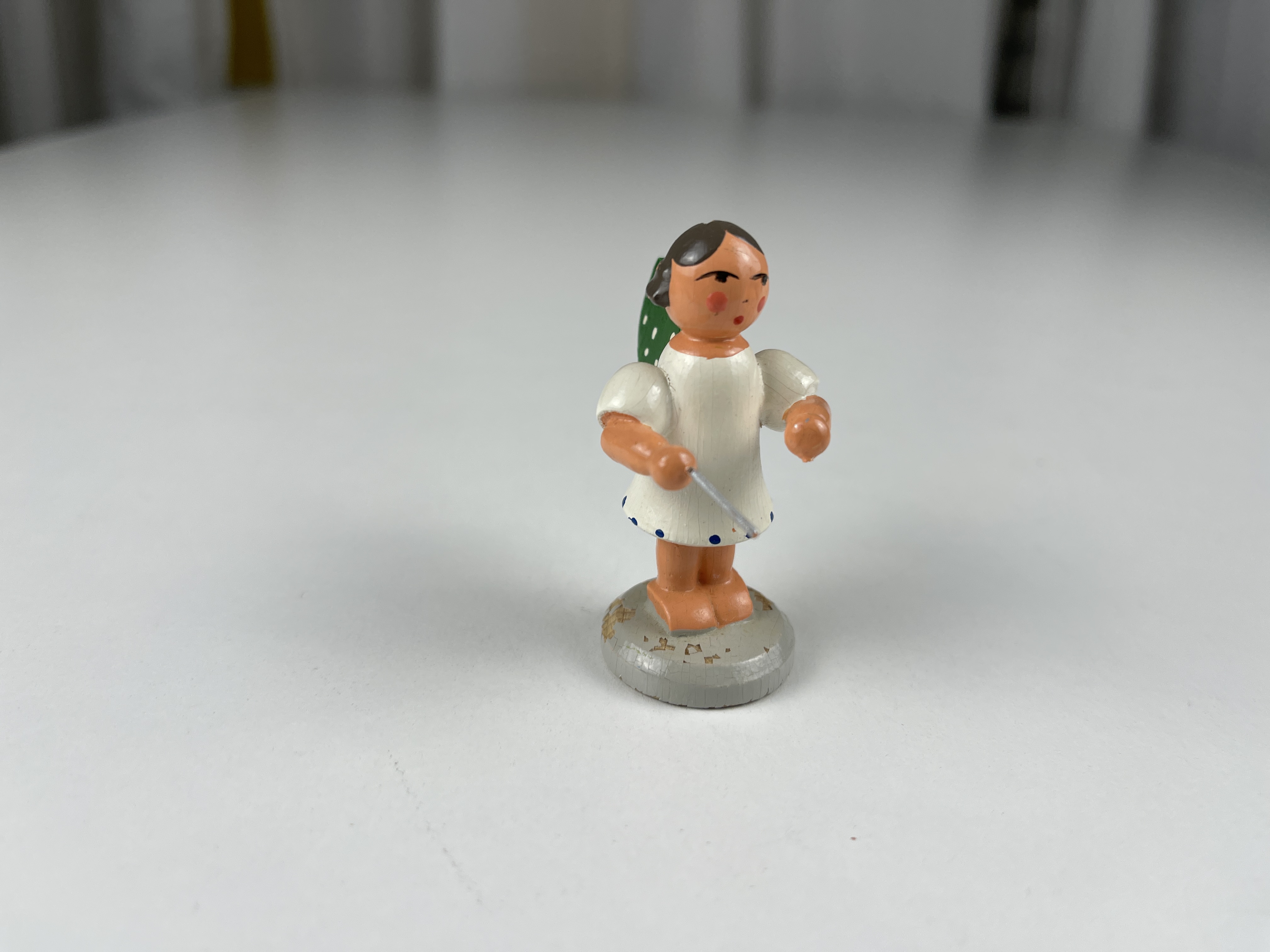  Erzgebirge Figur Engel 6 cm. Zustand siehe Fotos  