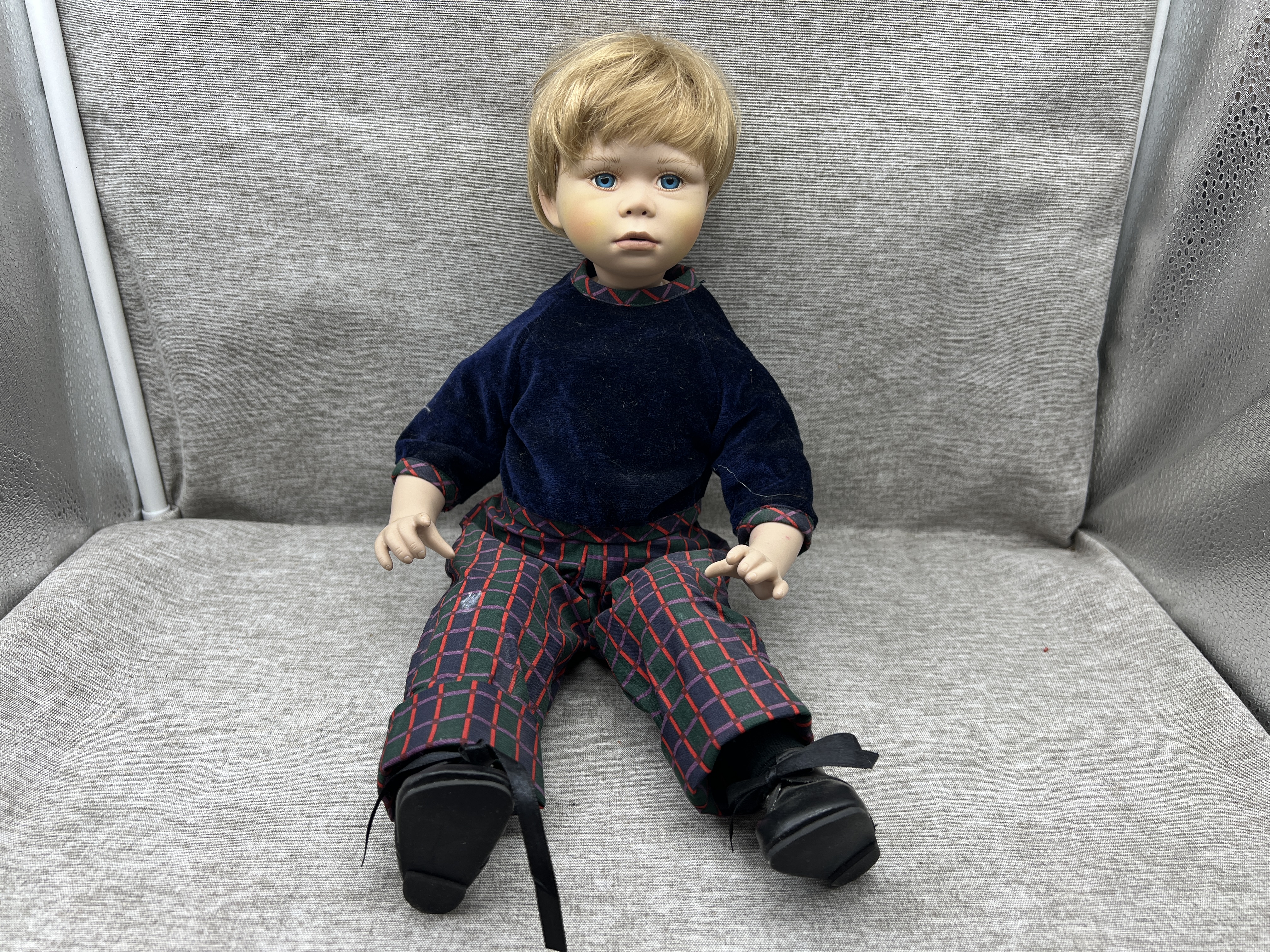 Christine Orange Künstlerpuppe Porzellan Puppe 41 cm. Top Zustand  