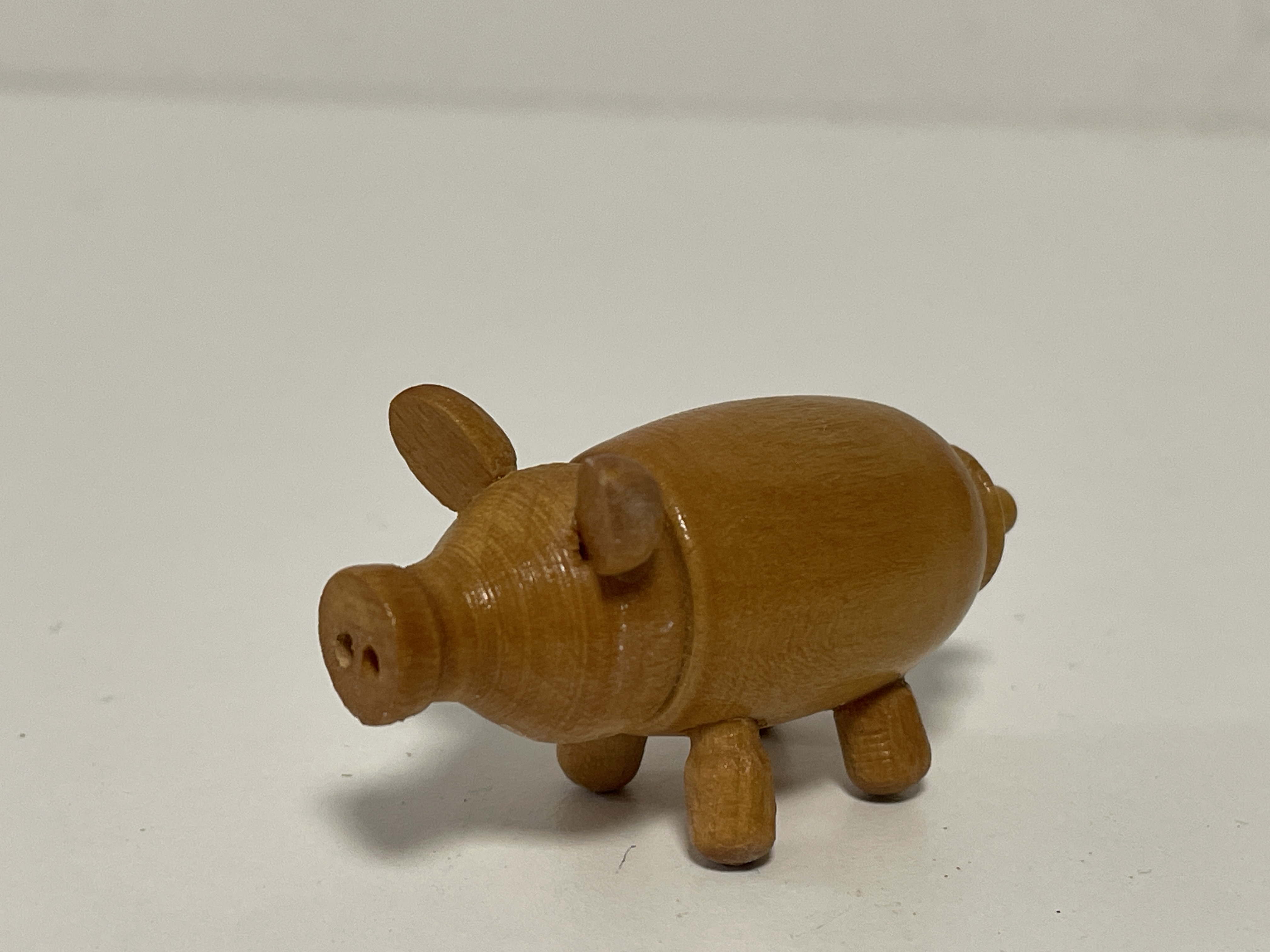 Erzgebirge Figur Salz / Pfeffer Streuer Schwein 6 x 3,5 cm. Zustand siehe Fotos   