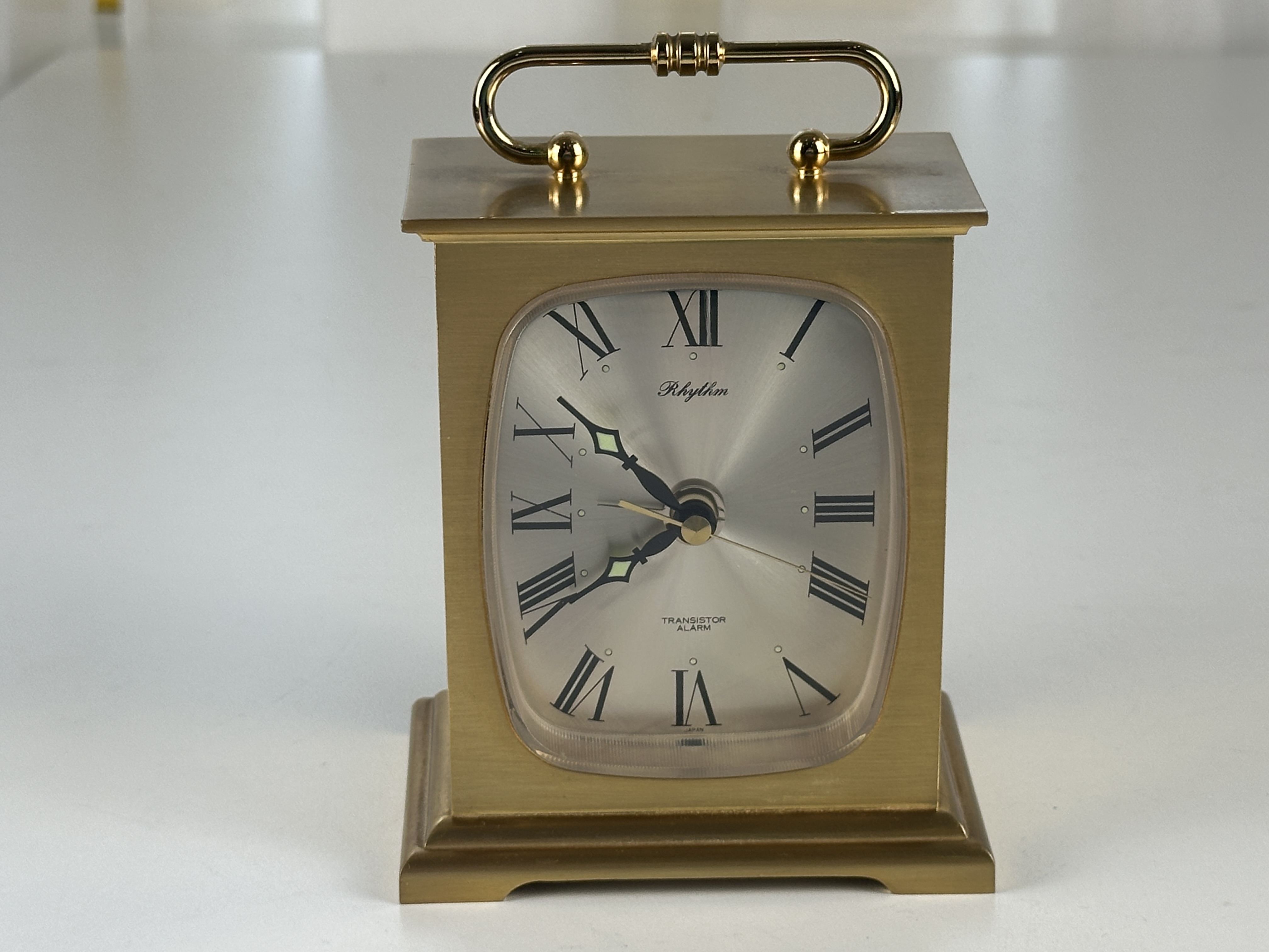 Electronic Uhr NO. 7RBOIO 15,5 x 11 x 7,6 cm. Zustand siehe Fotos