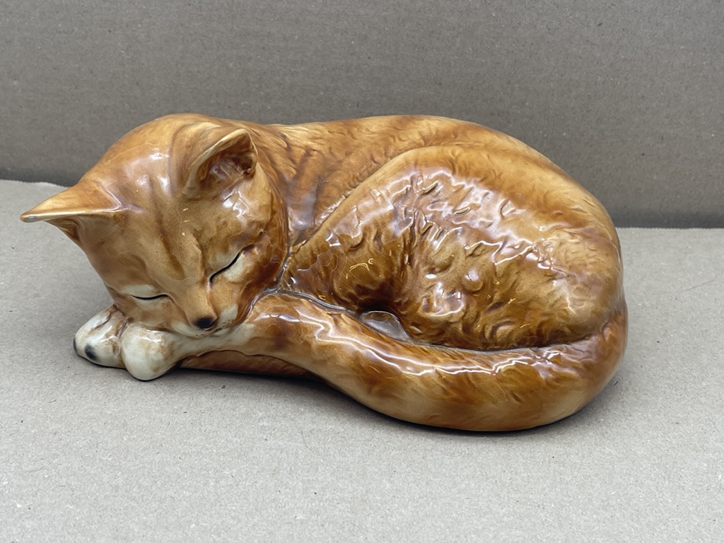 Goebel Figur 31-014-22 Katze 10,5 x 22 cm. Top Zustand  