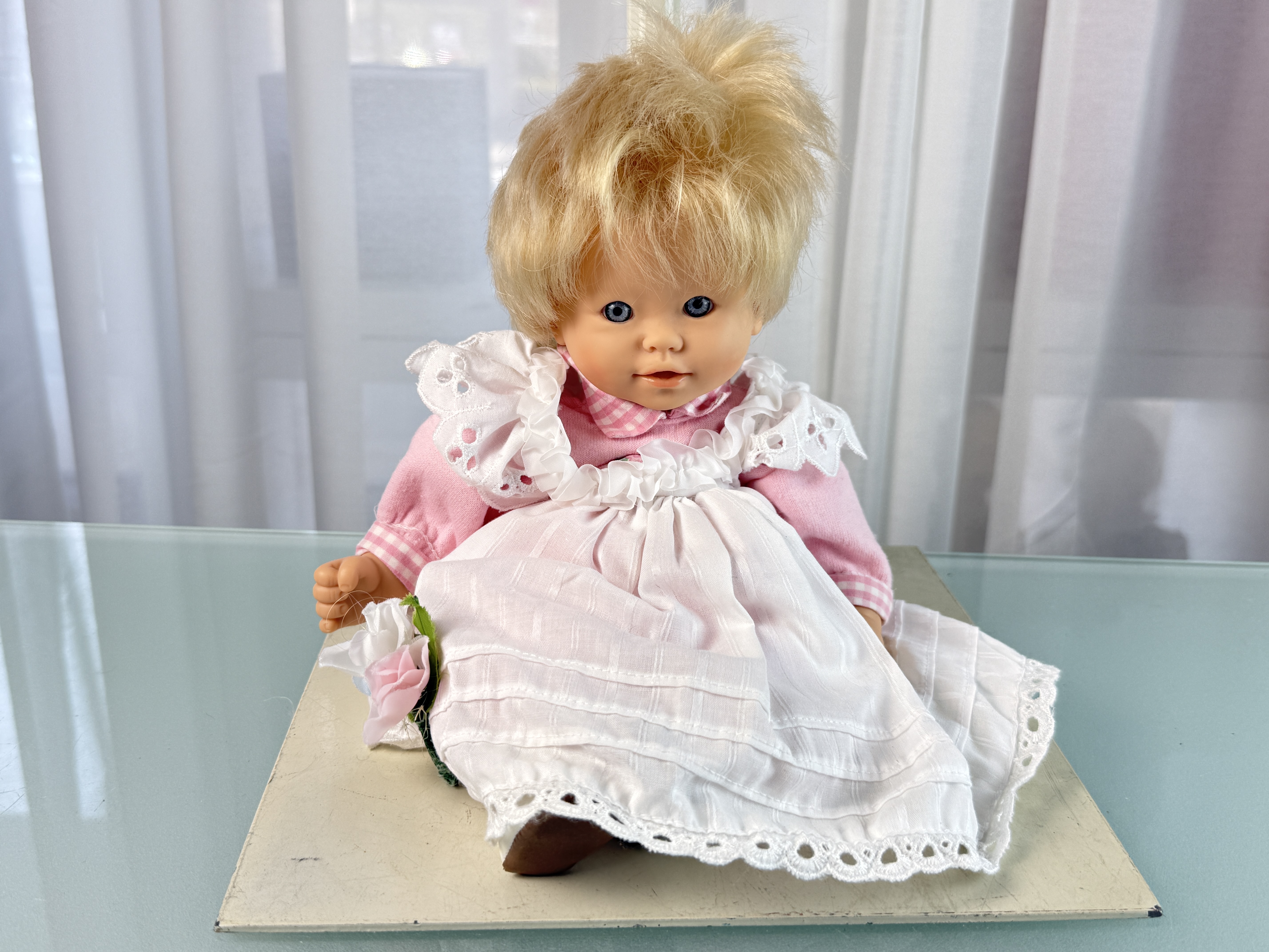 Künstlerpuppe Vinyl 30 cm Top Zustand  Siehe Fotos
