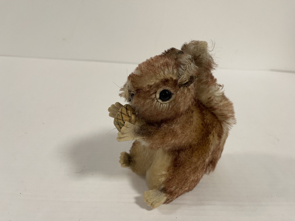 Steiff Tier Eichhörnchen Perri 12 cm. Zustand siehe Fotos  