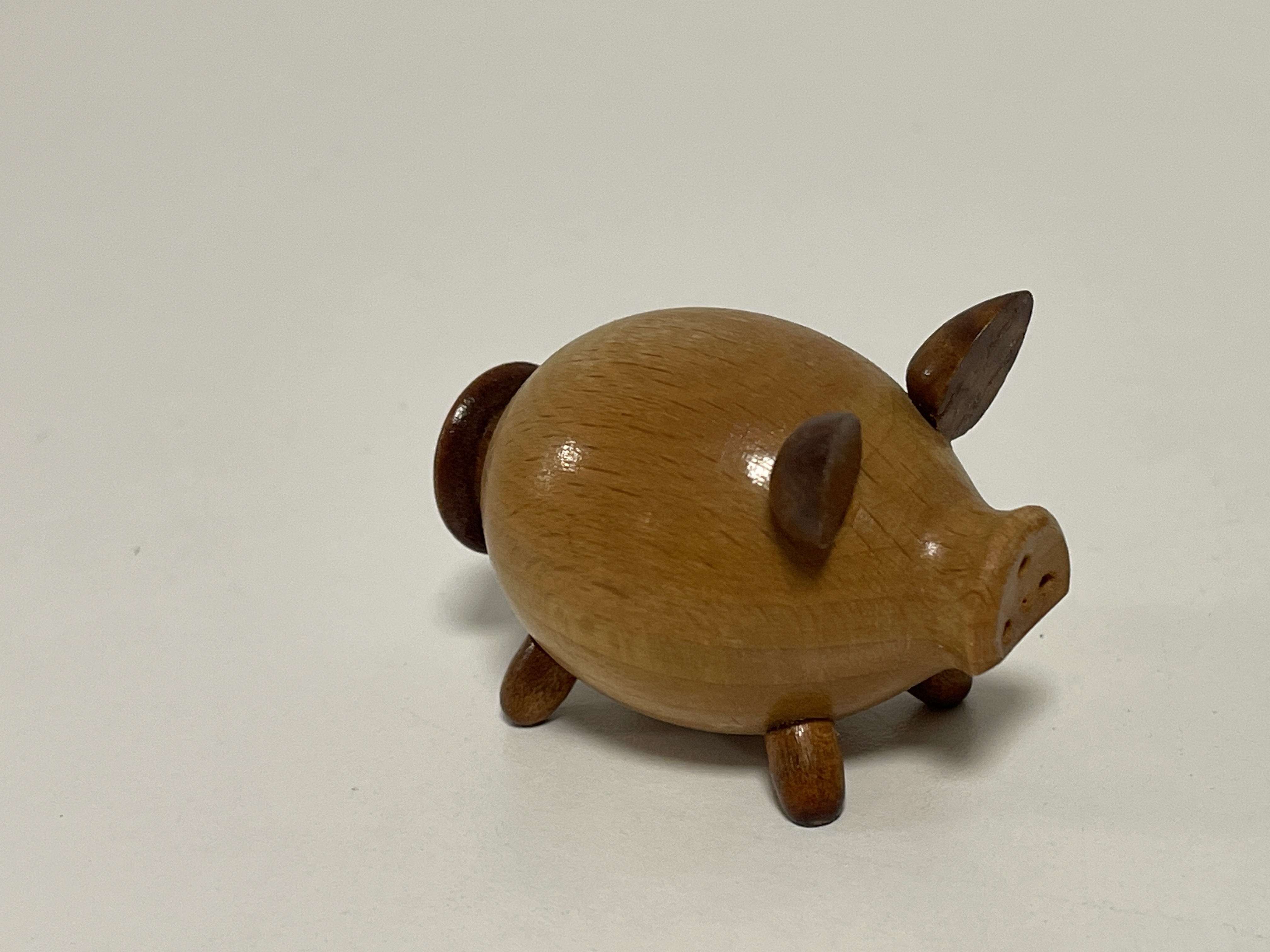 Erzgebirge Figur Salz / Pfeffer Streuer Schwein 6,5 x 4 cm. Zustand siehe Fotos   
