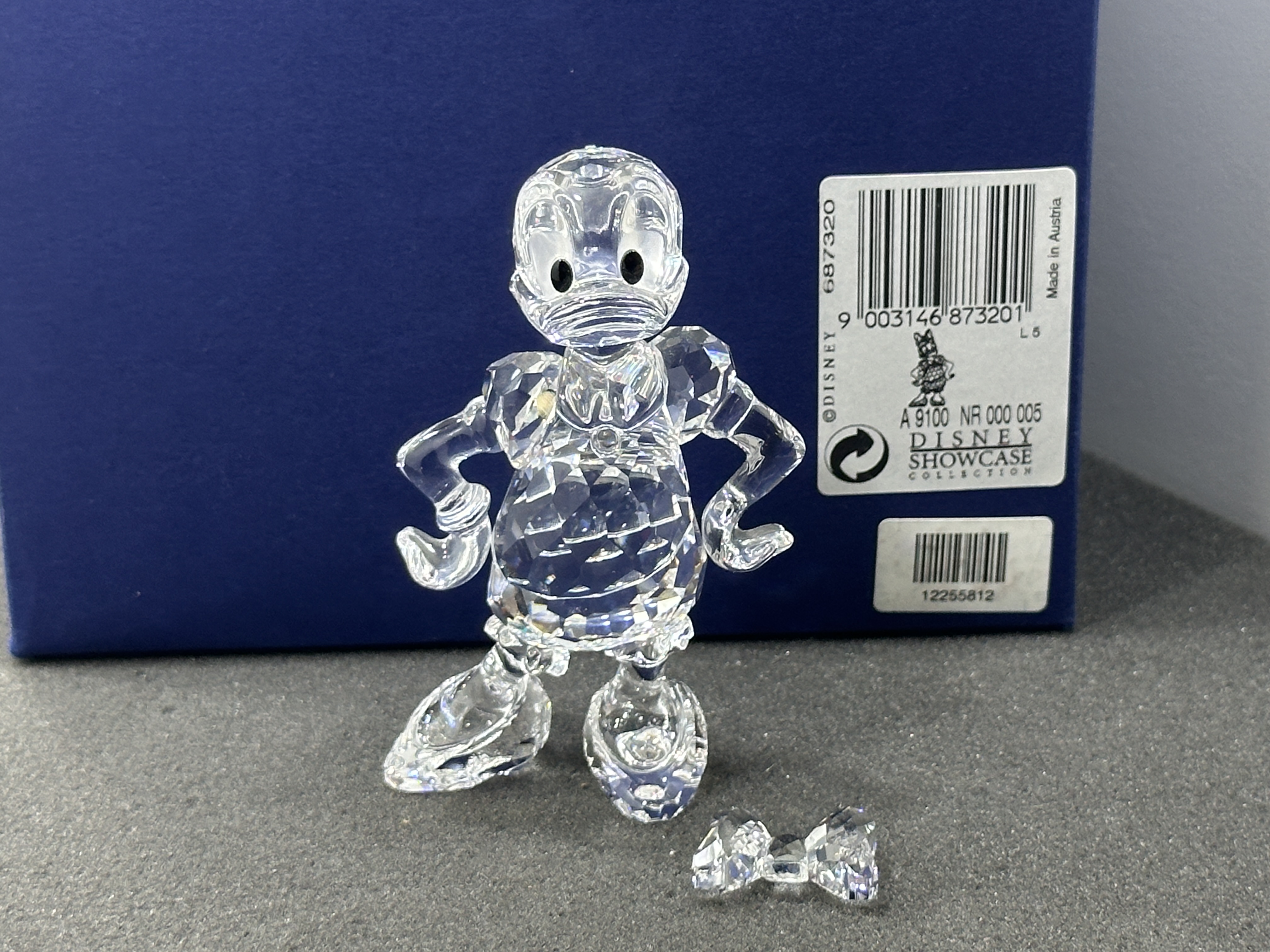  Swarovski Figur 687320 Disney Daisy Duck 10,5 cm (Defekt) OVP. Zustand siehe Fotos