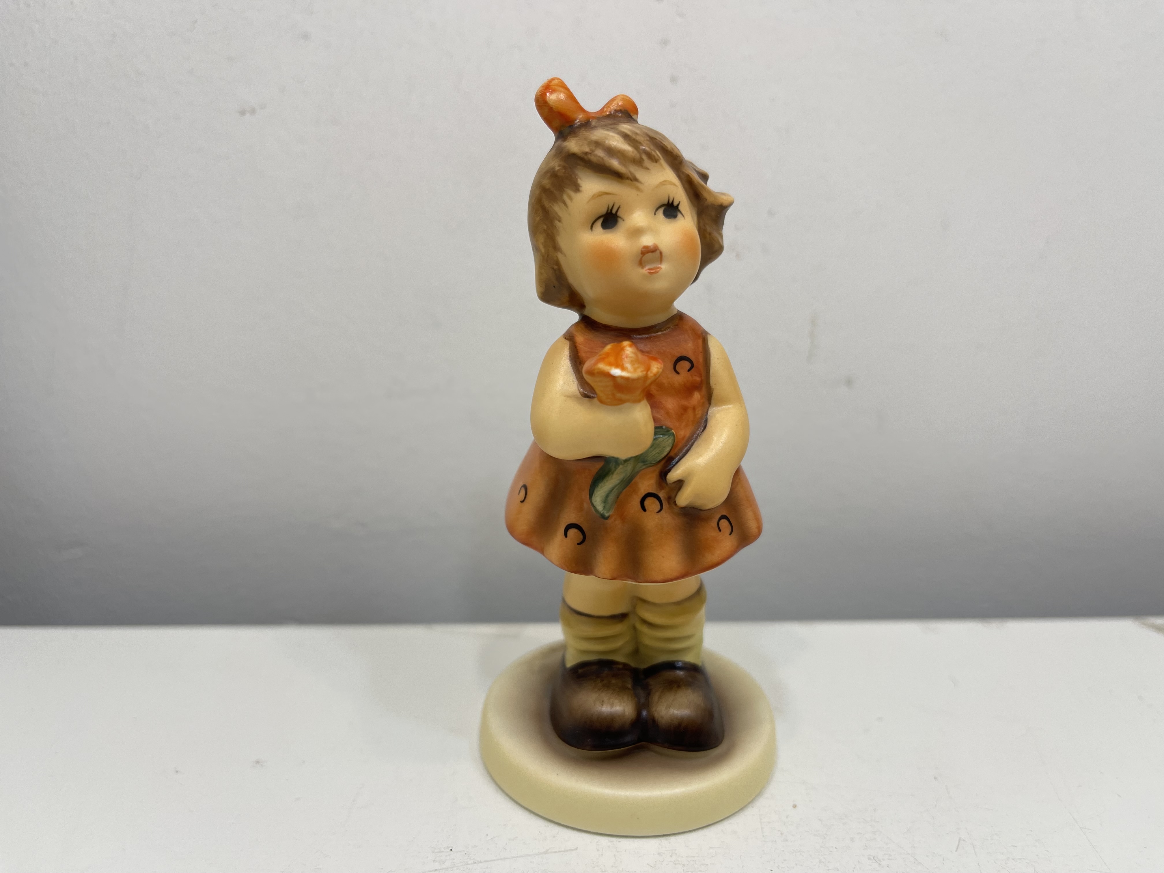 Hummel Figur 762 Ein Röschen für Dich 9 cm. 1 Wahl - Top Zustand 