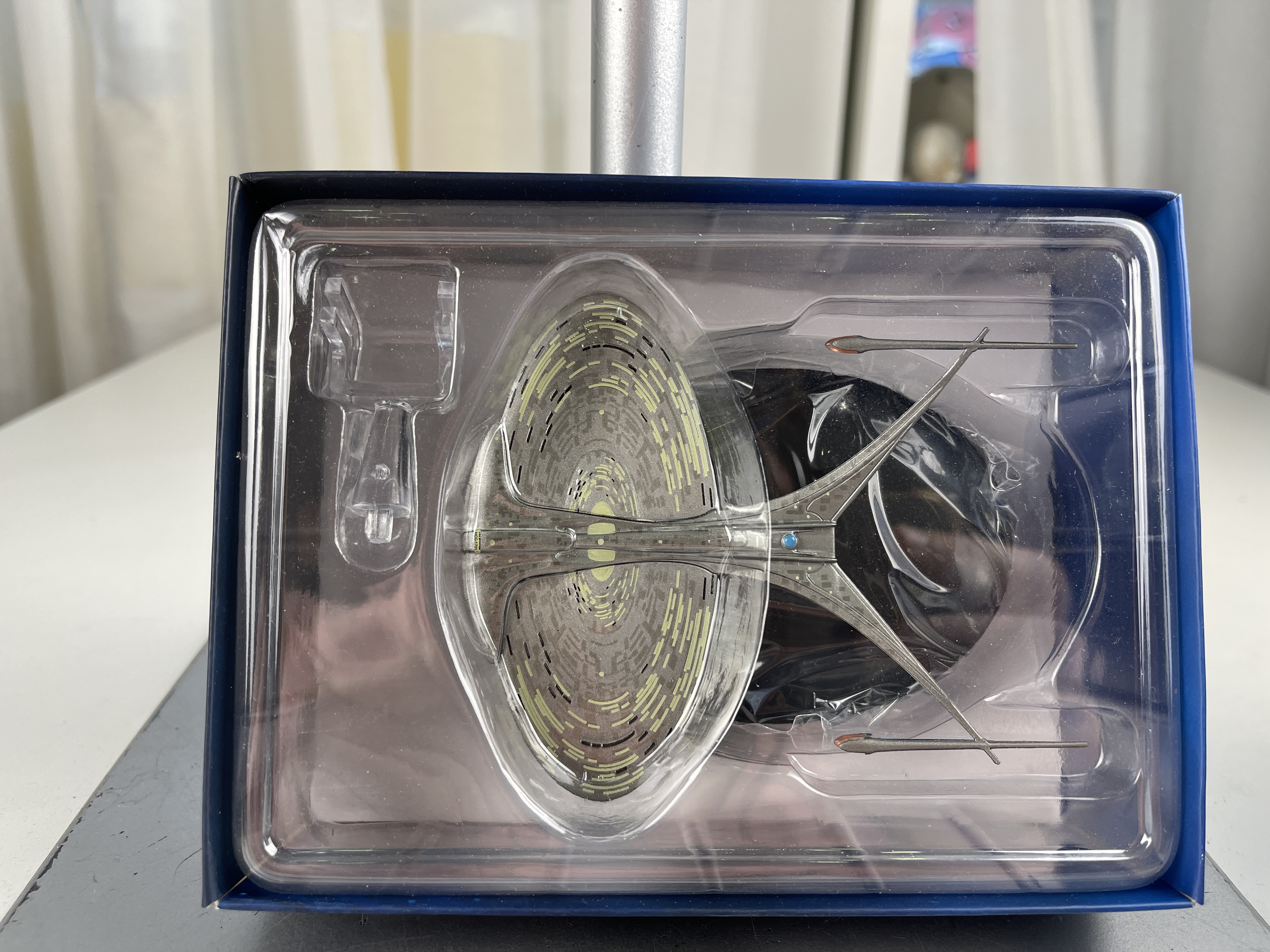 Star Trek U.S.S. Enterprise NCC-1701-J  Raumschiff ca. 12 cm - OVP - Top Zustand   