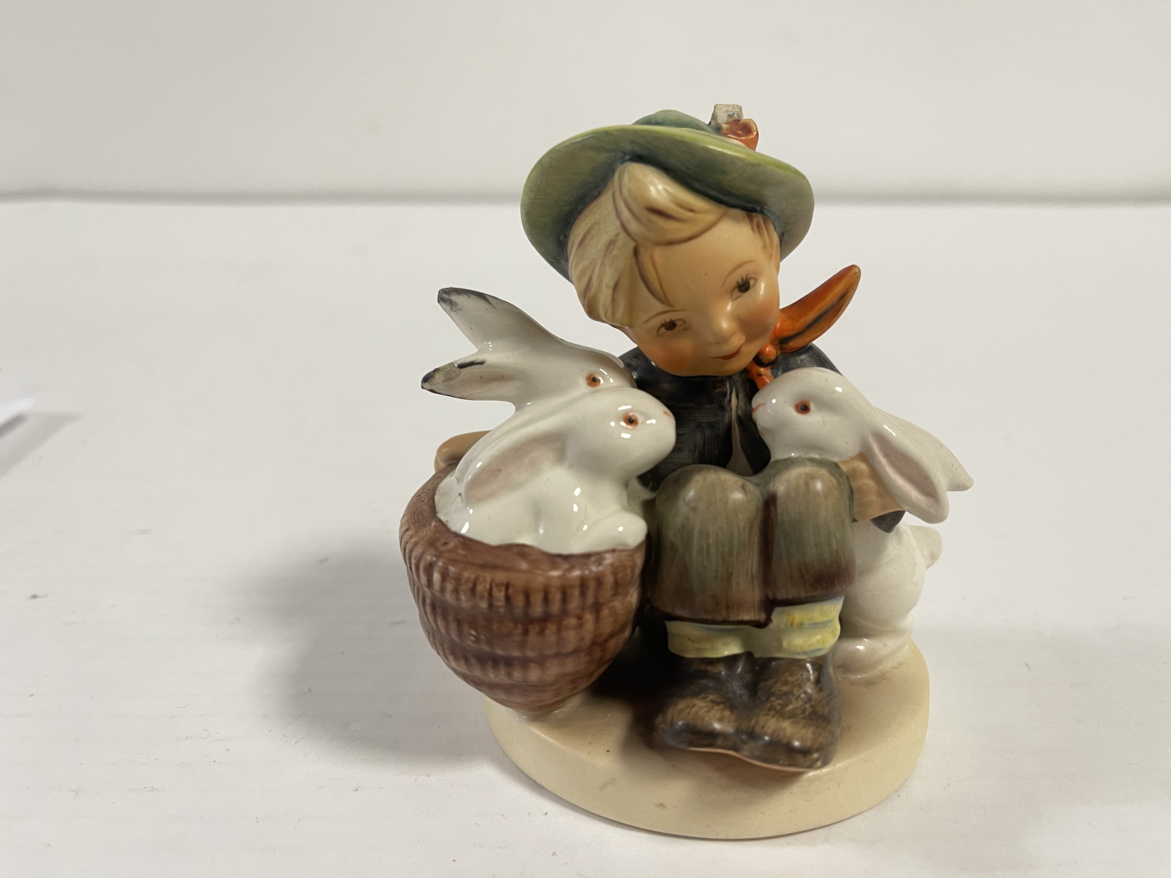  Hummel Figur 58/0 Hasenvater 10 cm. 1 Wahl. Zustand siehe Fotos 
