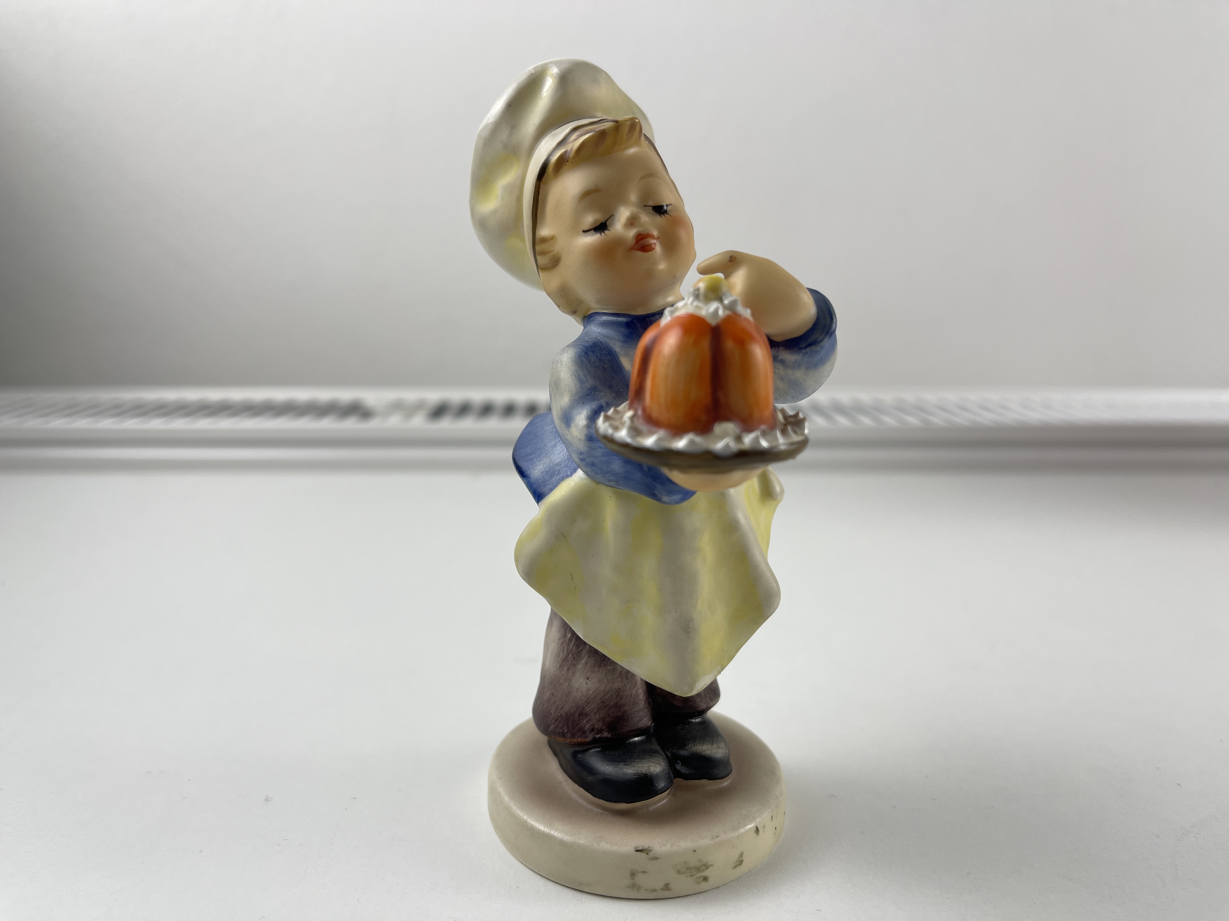 Hummel Figur 128 Der Konditor 12 cm. 2 Wahl - Top Zustand 
