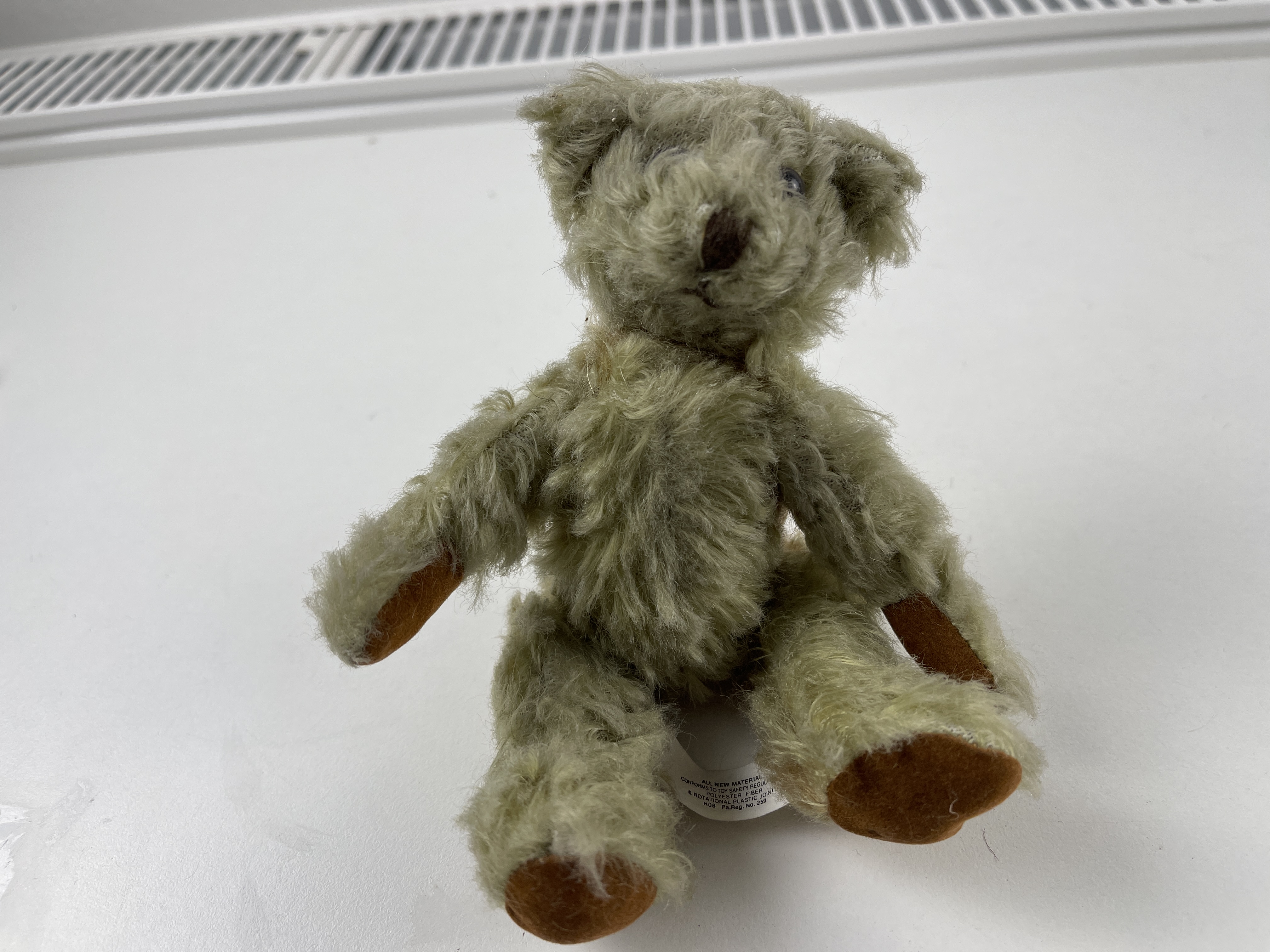 Künstlerbär Teddybär 16 cm.  Zustand siehe Fotos 