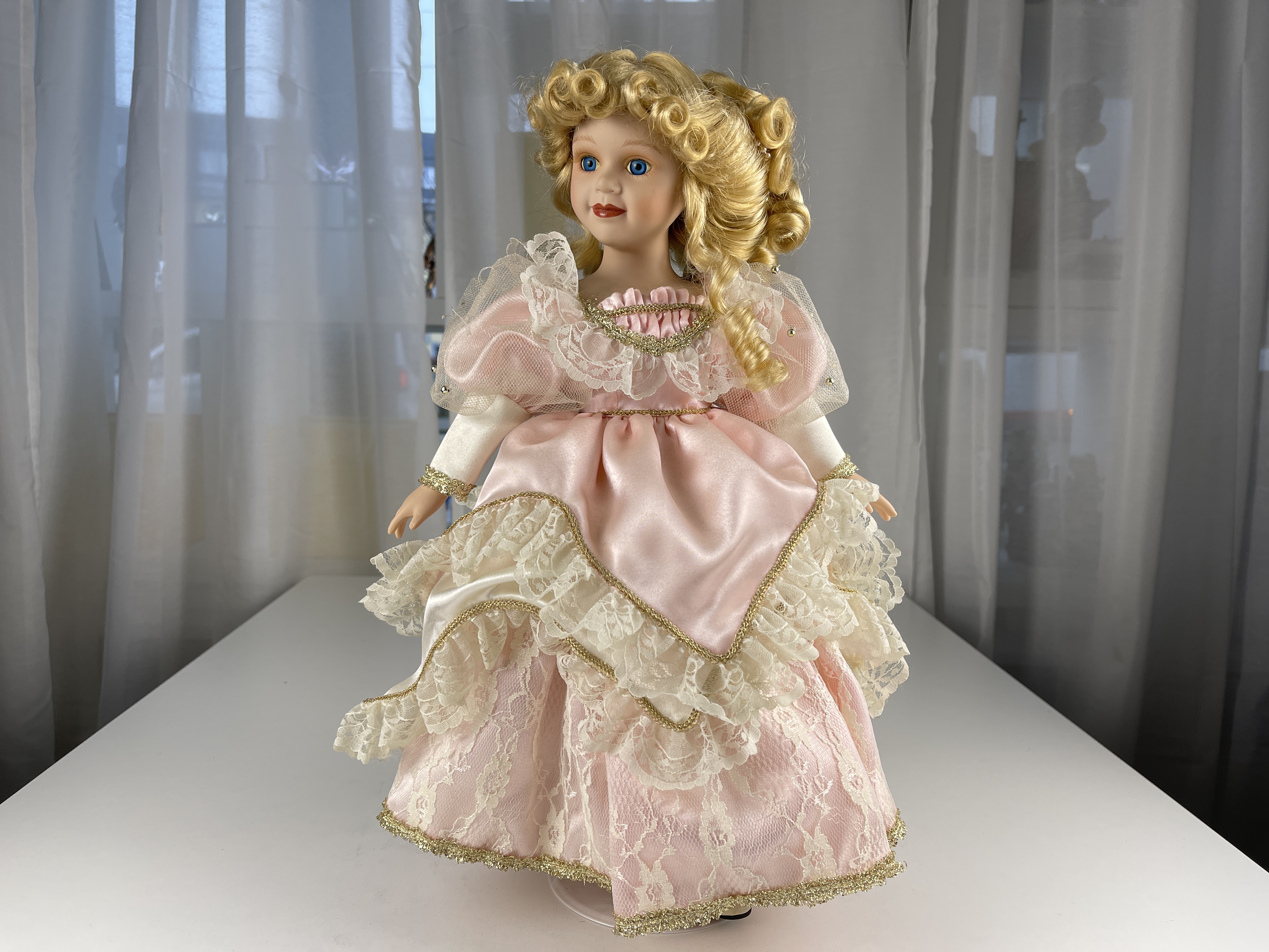 Sammler Puppe Porzellan Puppe 43 cm. Top Zustand 