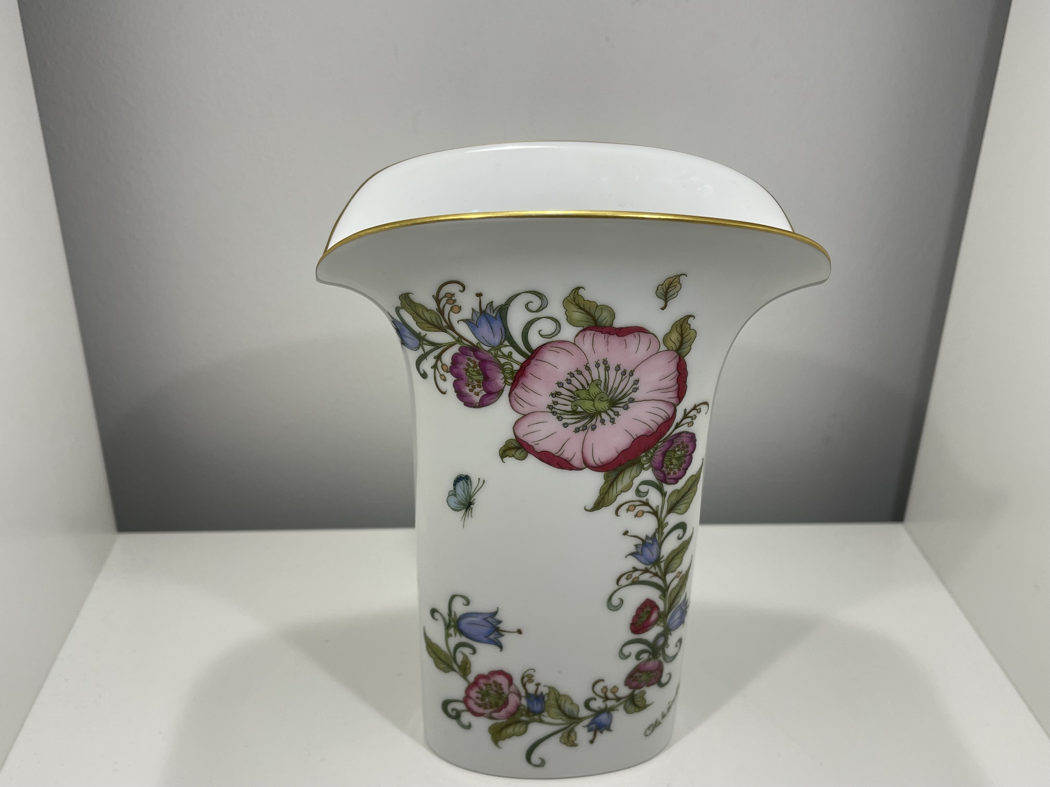  Hutschenreuther Porzellan Vase  17 cm. Top Zustand.  