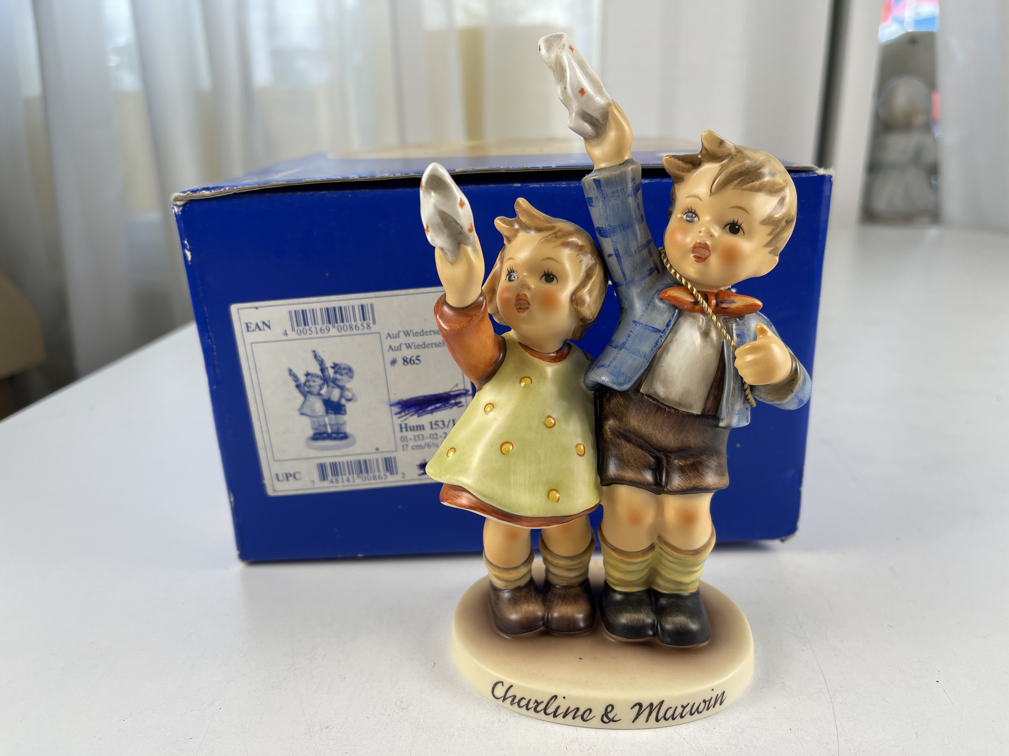 Hummel Figur 153/I Auf Wiedersehen 17 cm. 1 Wahl. Top Zustand OVP