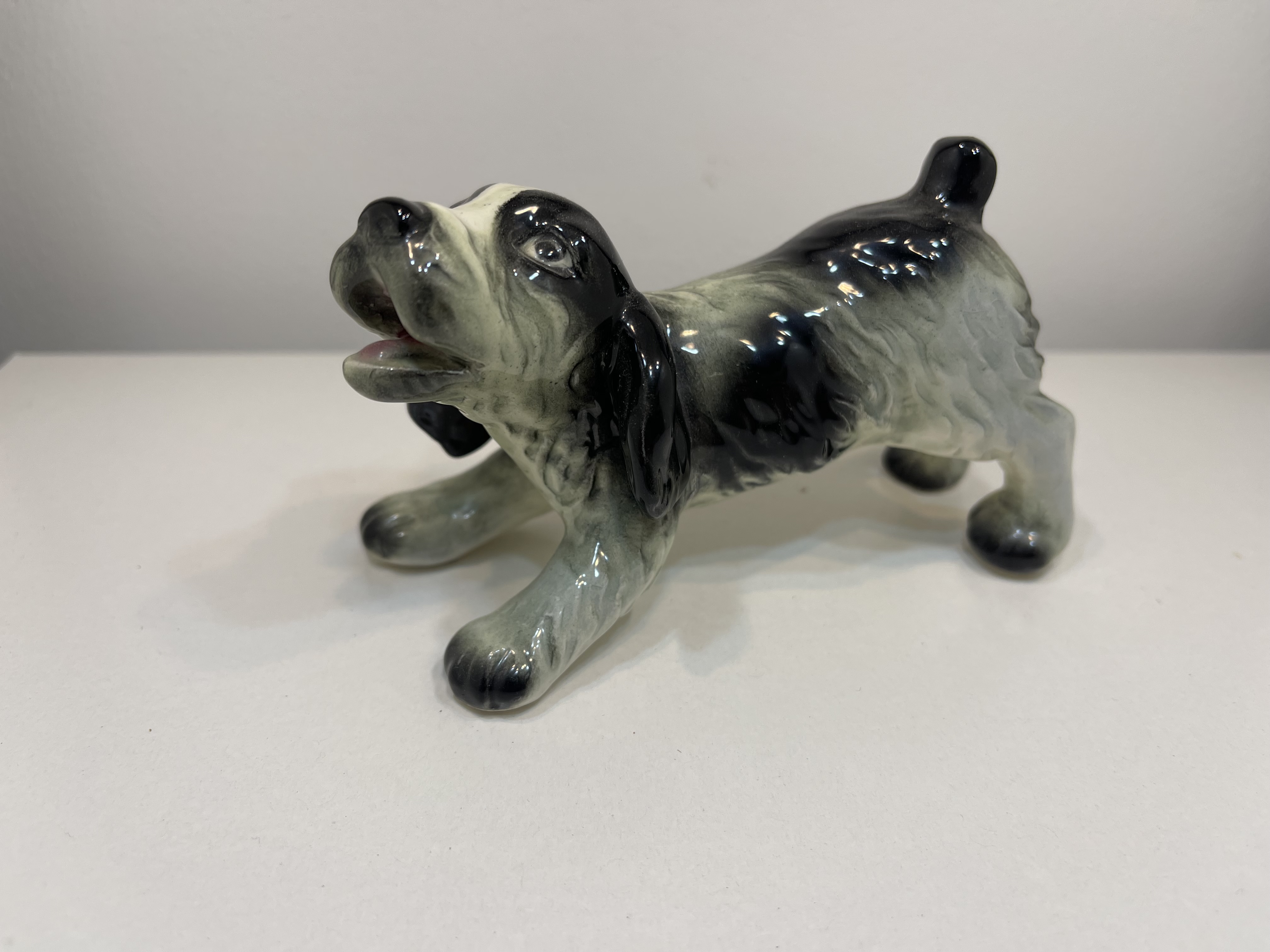 Goebel Figur Hund 10 x 8 cm. 1 Wahl Top Zustand