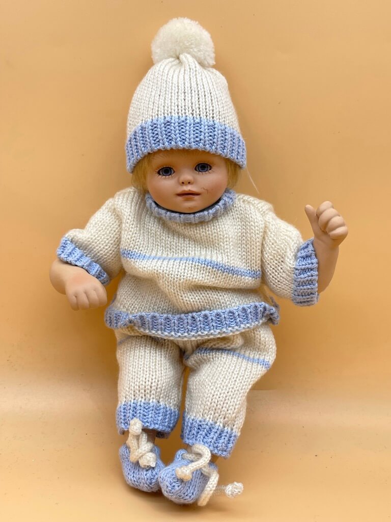 Gabriele Müller Porzellan Puppe 22 cm. Top Zustand. Gabriele Müller Porzellan Puppe 22 cm. Top Zustand.