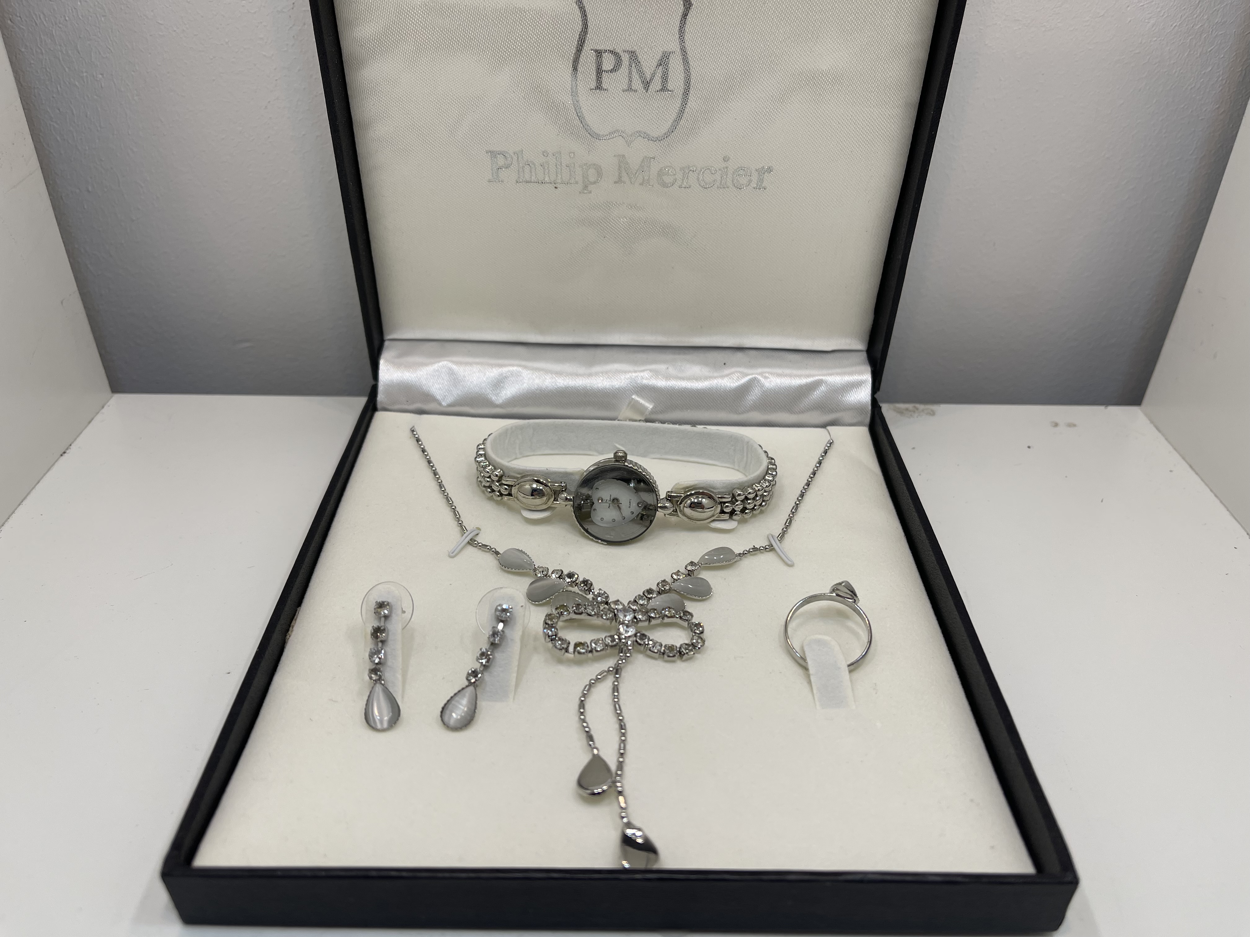 Philip Mercier Damen Accessoire  Geschenkset + Armbanduhr & Schmuck - Top Zustand    