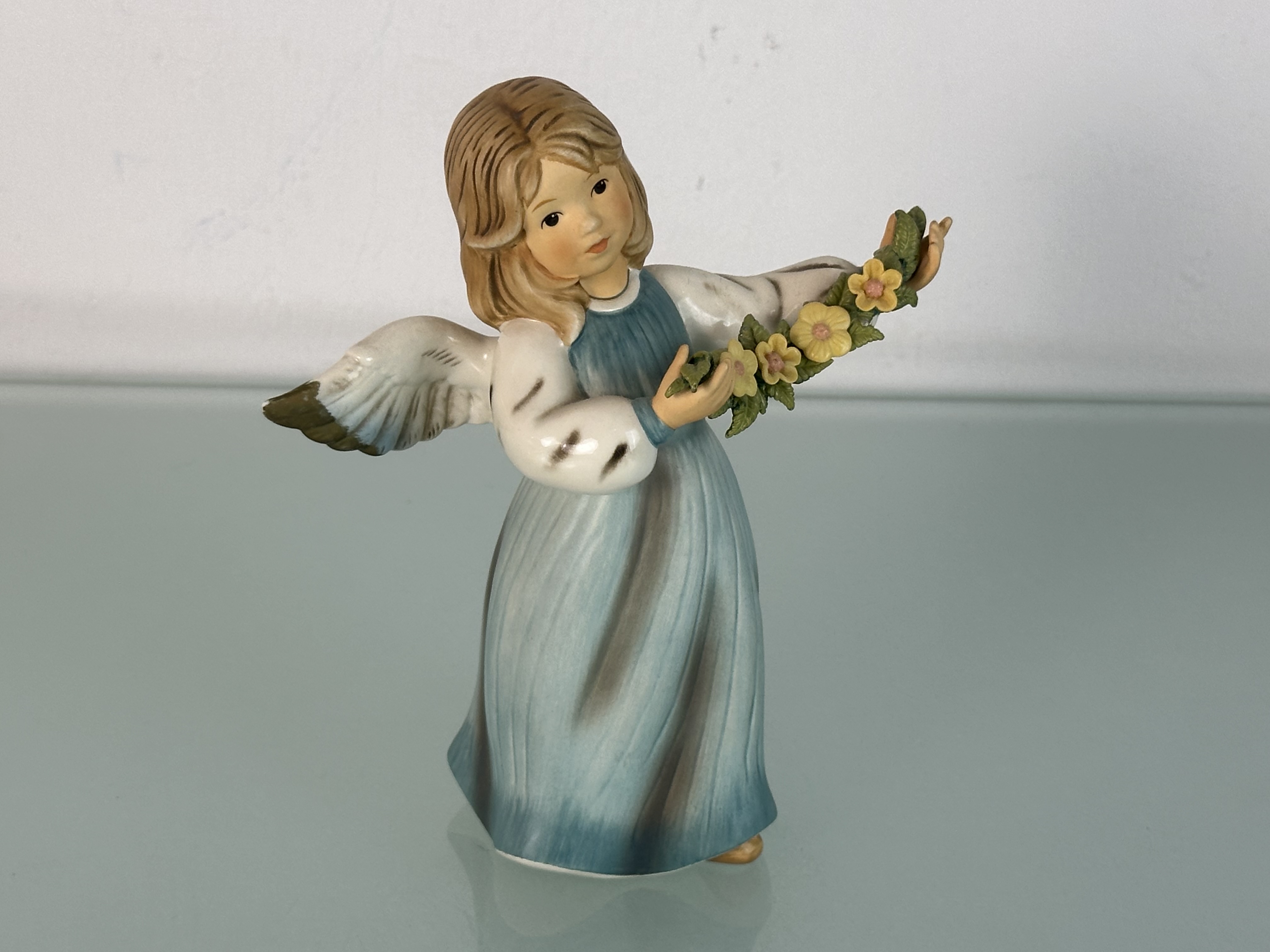 Goebel Figur 41 224 Engel mit Girlande 15,3 cm - Top Zustand 1.Wahl