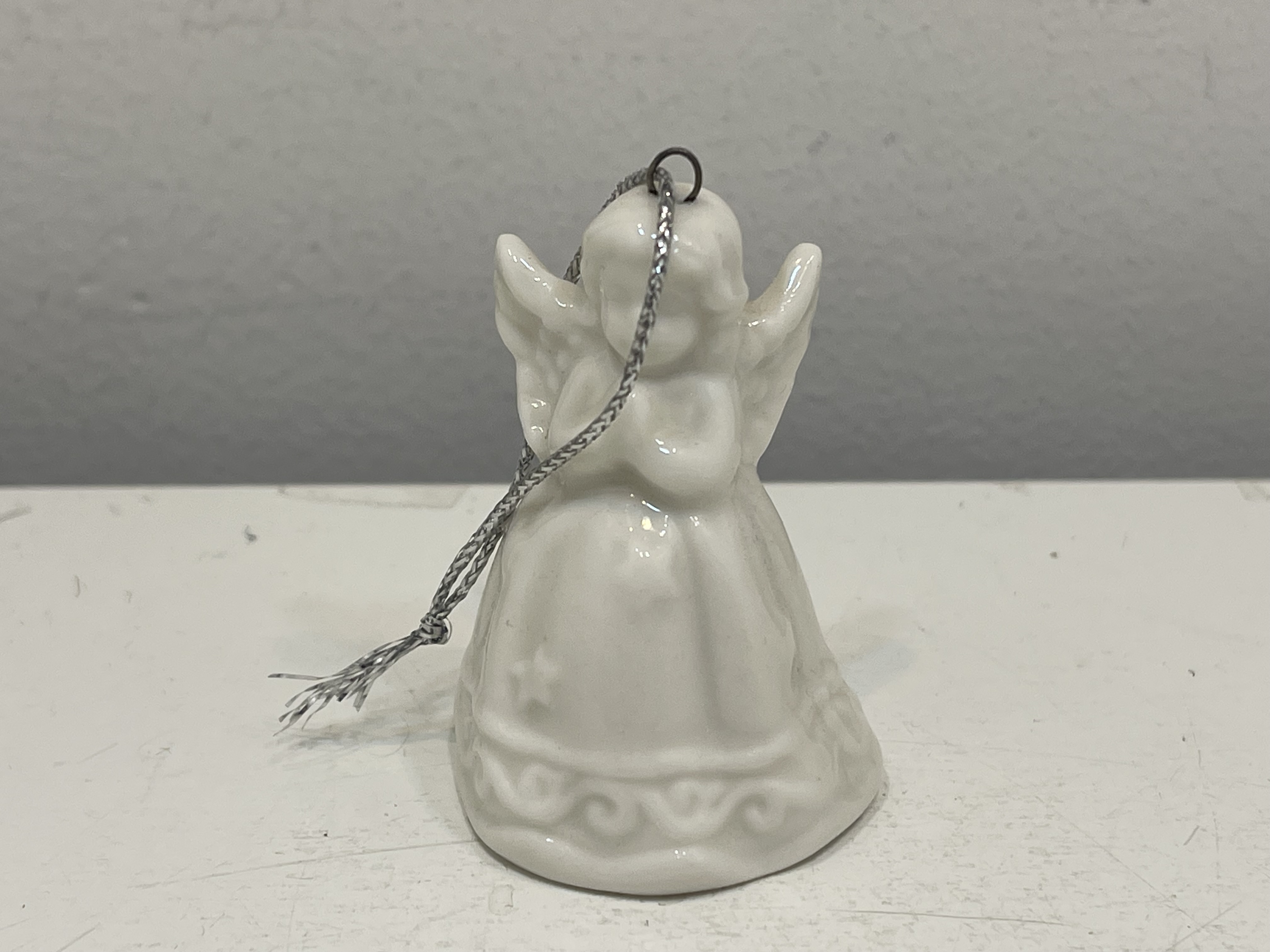 Porzellan Sammler Figur Engel Glocke 5,5 cm.  1 Wahl - Top Zustand  