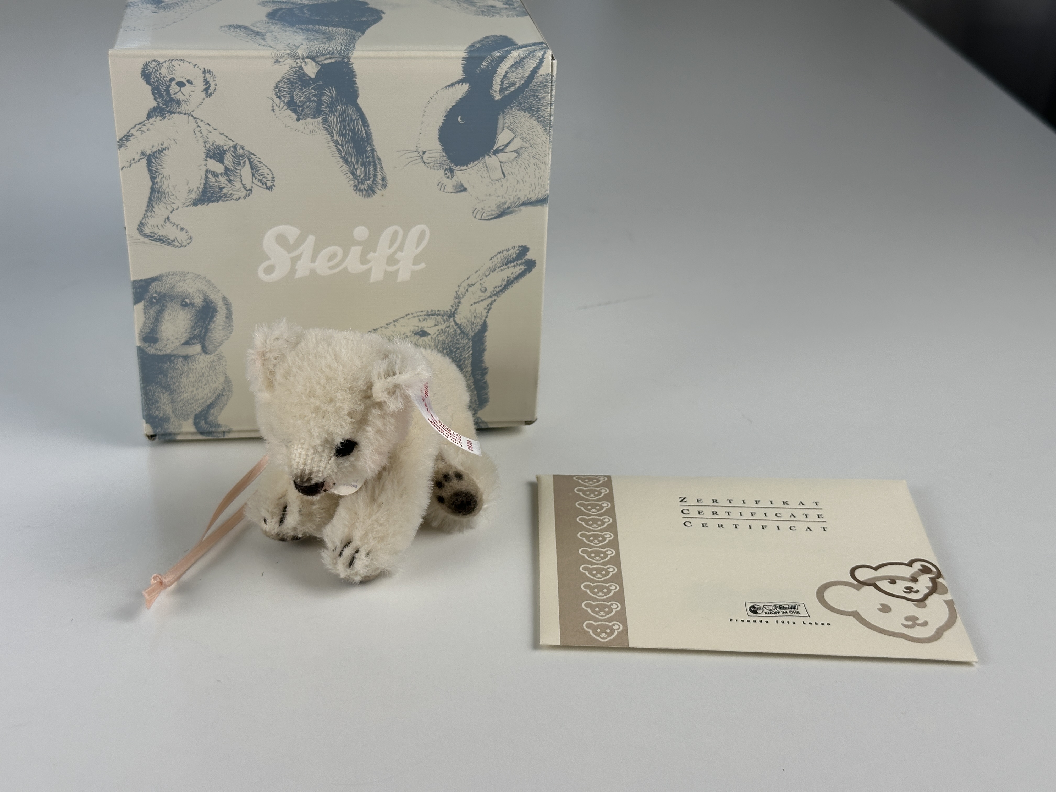 Steiff Tier 036309 Flocke Ornament Teddy 8 cm mit OVP und Zertifikat Top Zustand