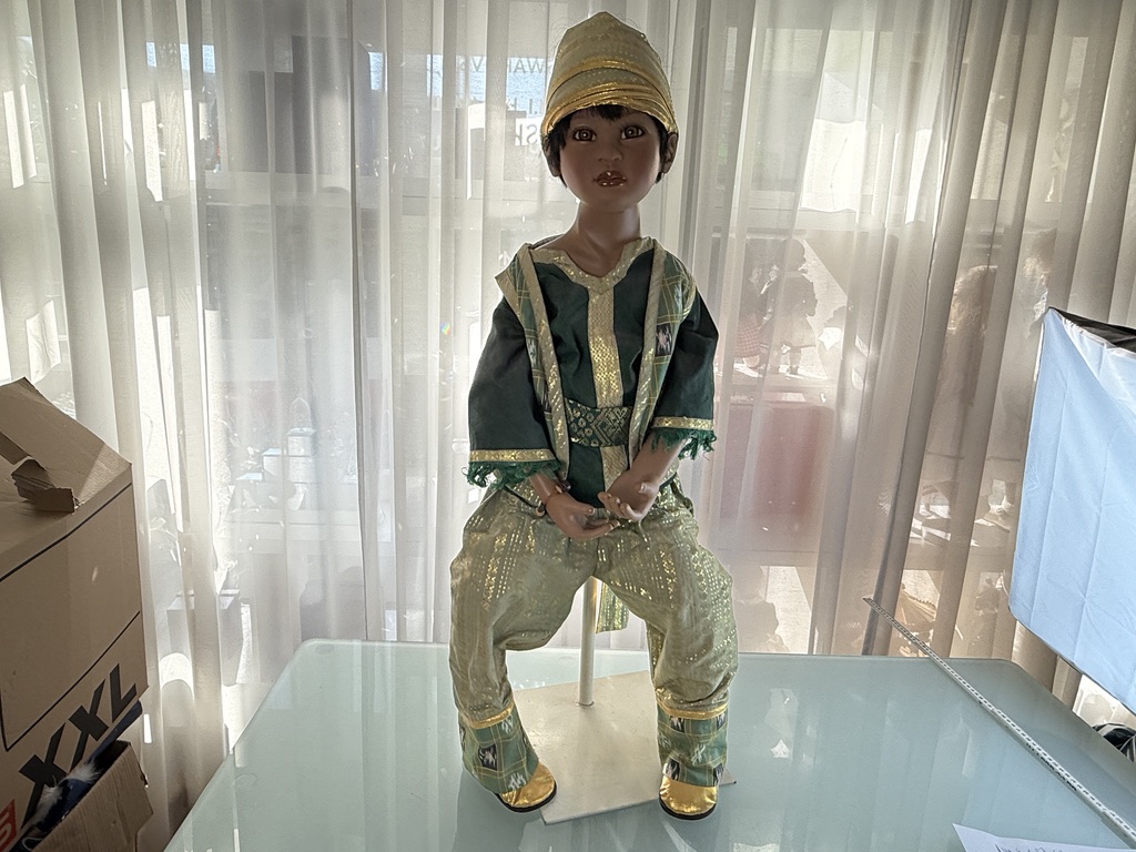 Künstlerpuppe Sammler Dwi Saptono Vinyl Puppe 90 cm. Top Zustand 