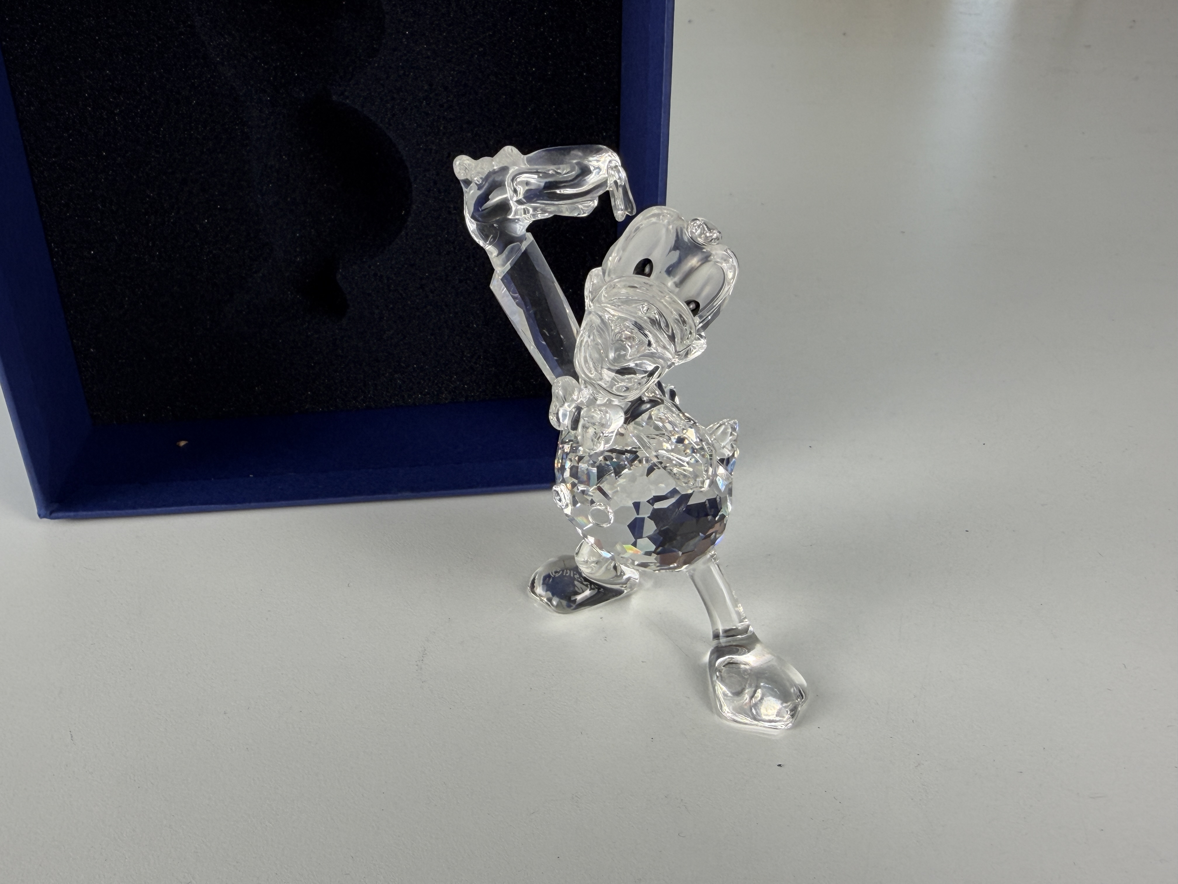  Swarovski Figur 687339 Donald Duck 9,5 cm Kiste Zertifikat Top Zustand  