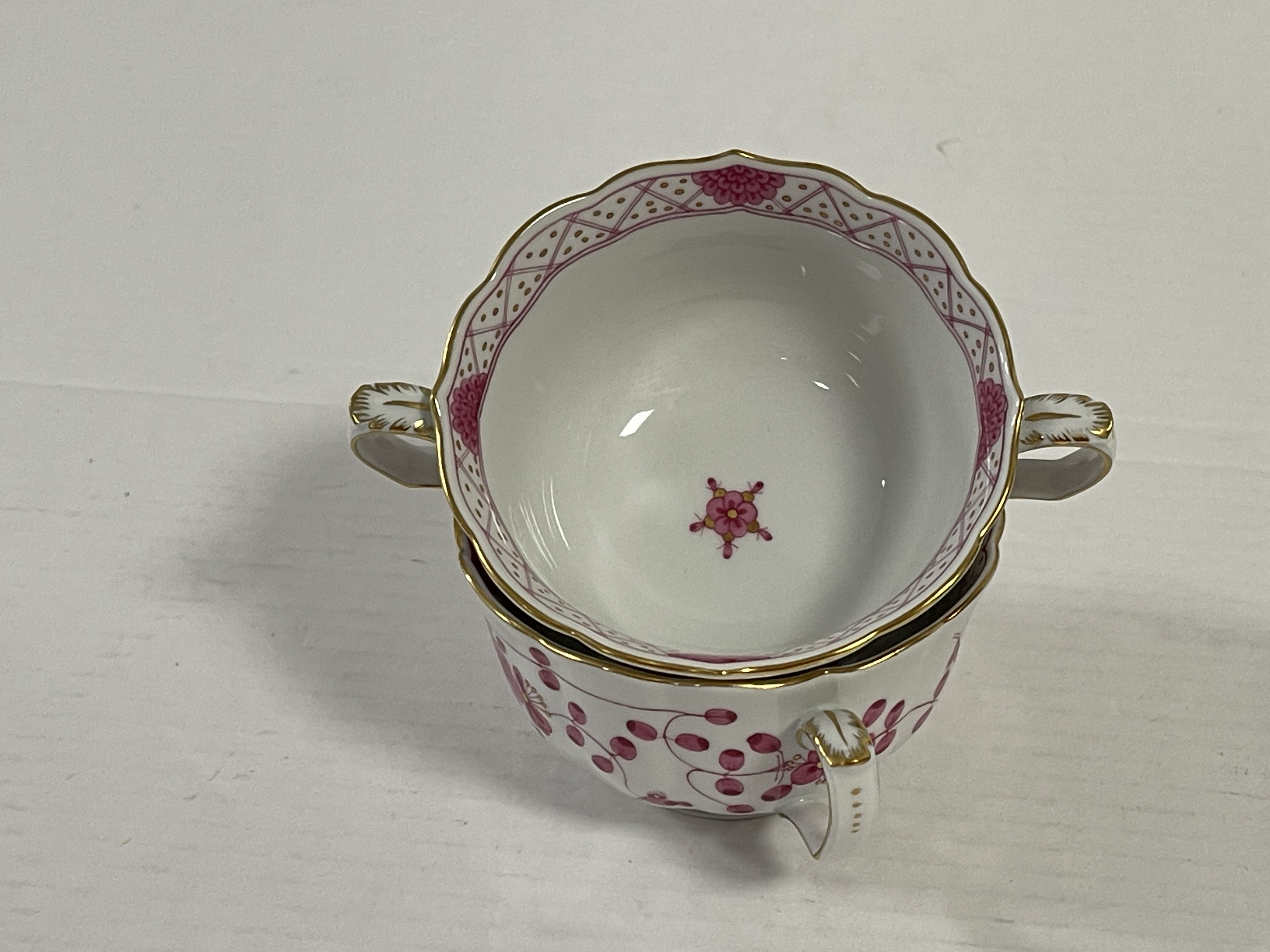  Meissen Porzellan  Suppentasse  2 Stück je Ø: 5 x 10 cm.  - Top Zustand   