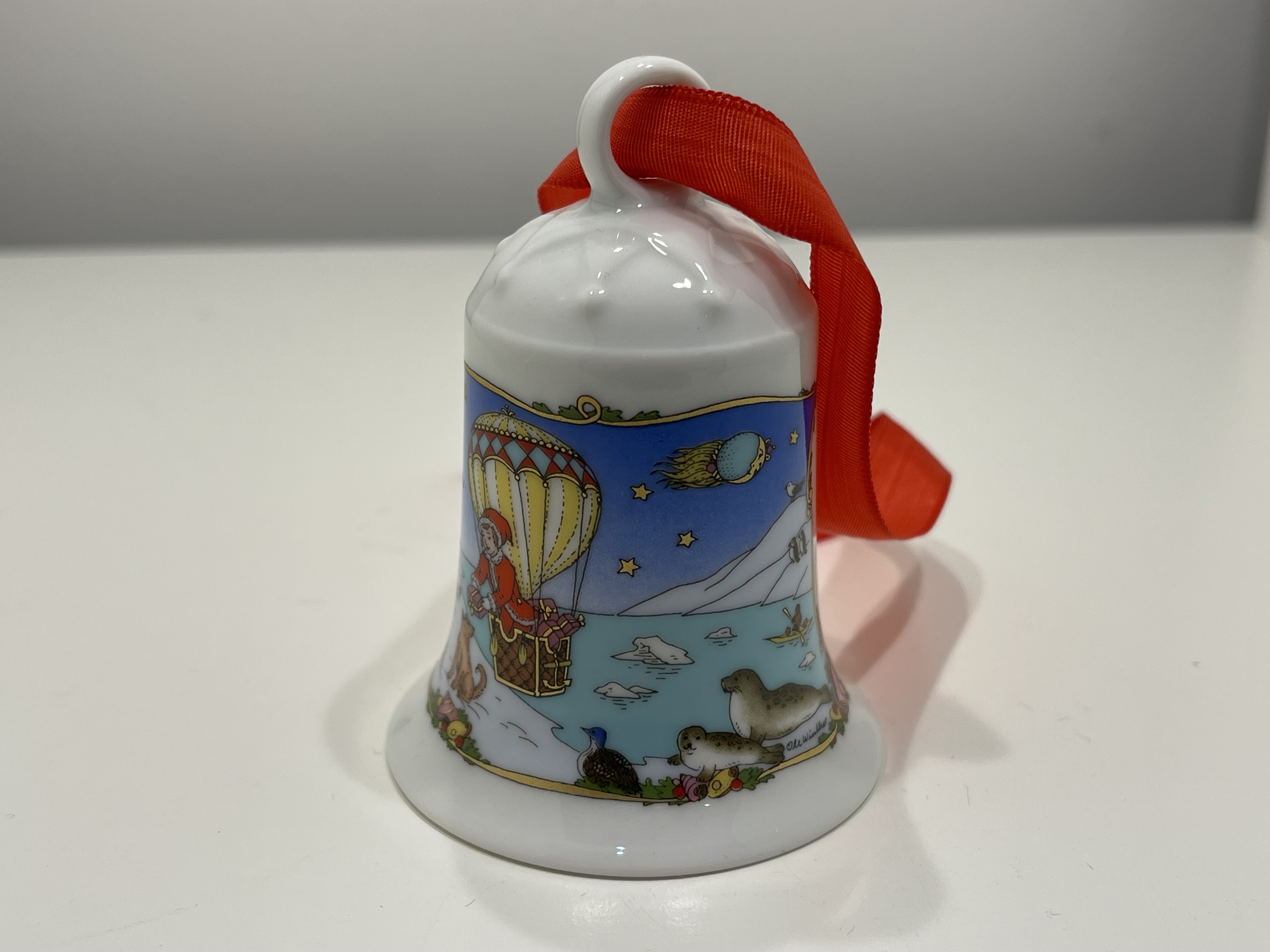  Hutschenreuther 2000 Weihnachtsglocke  7 cm. Top Zustand.   