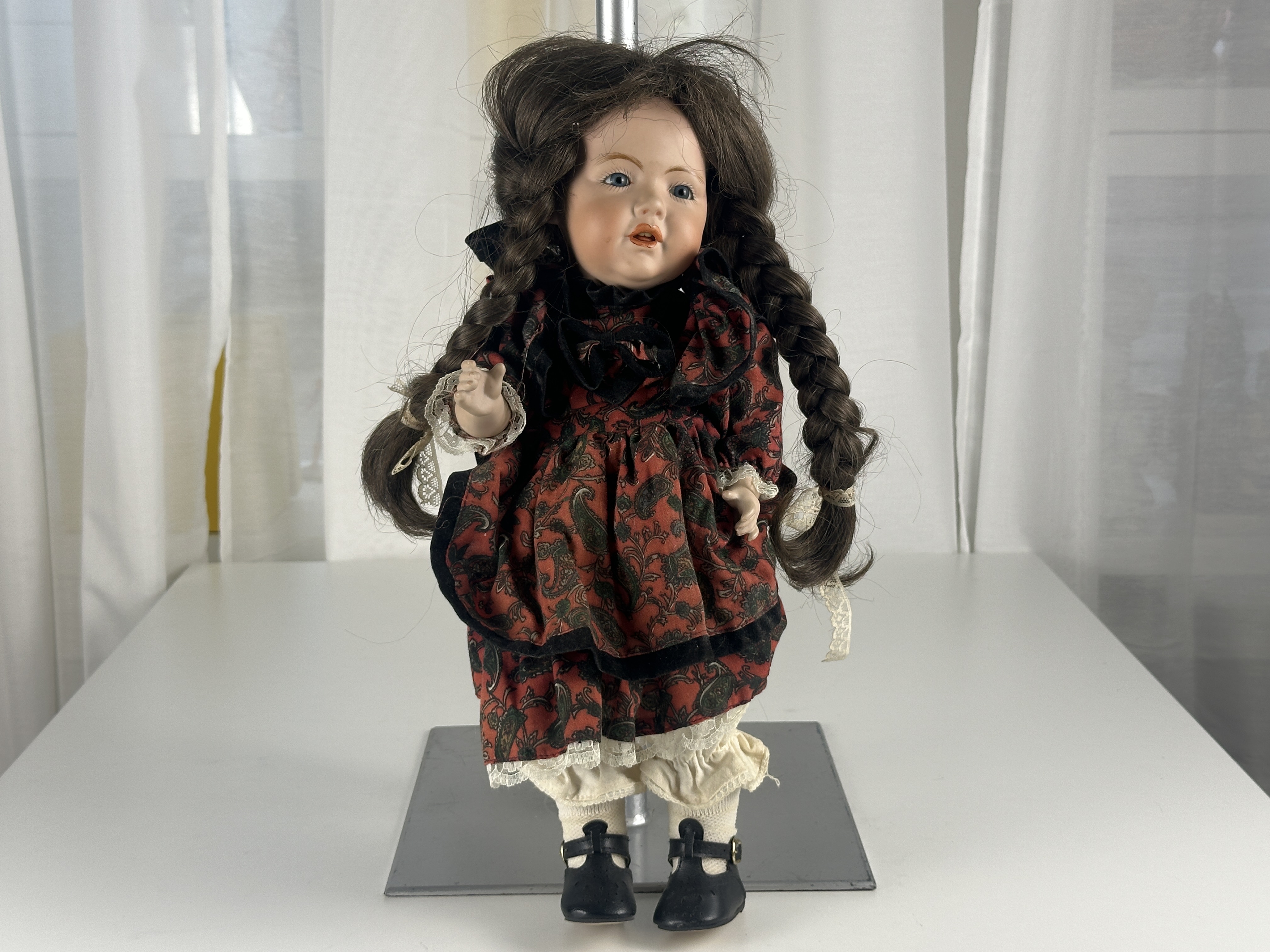 Künstlerpuppe Puppe Porzellan Puppe 40 cm. Top Zustand