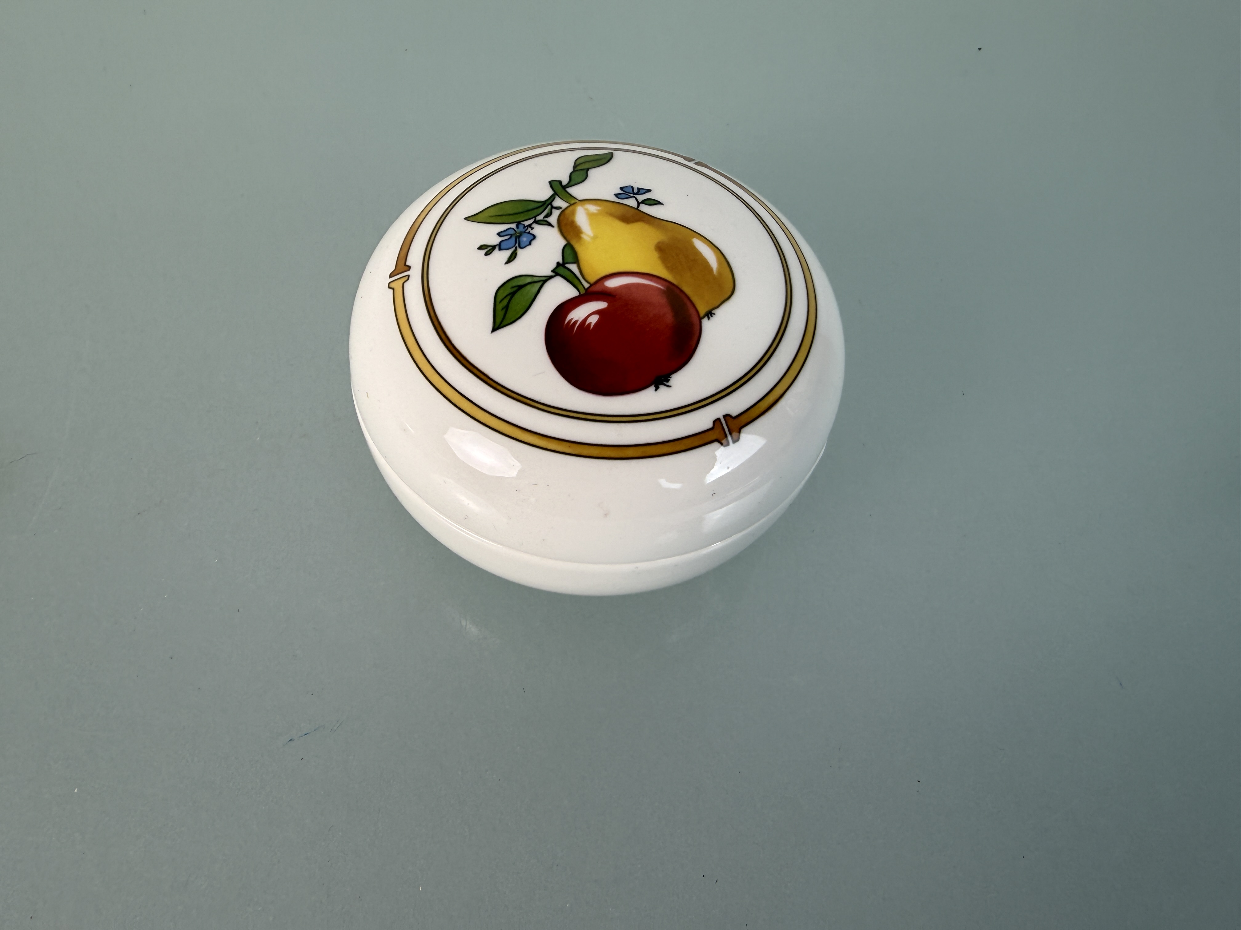 Villeroy und Boch Figur Deckeldose 6 cm. + Ø: 10 cm. 1 Wahl Top Zustand 