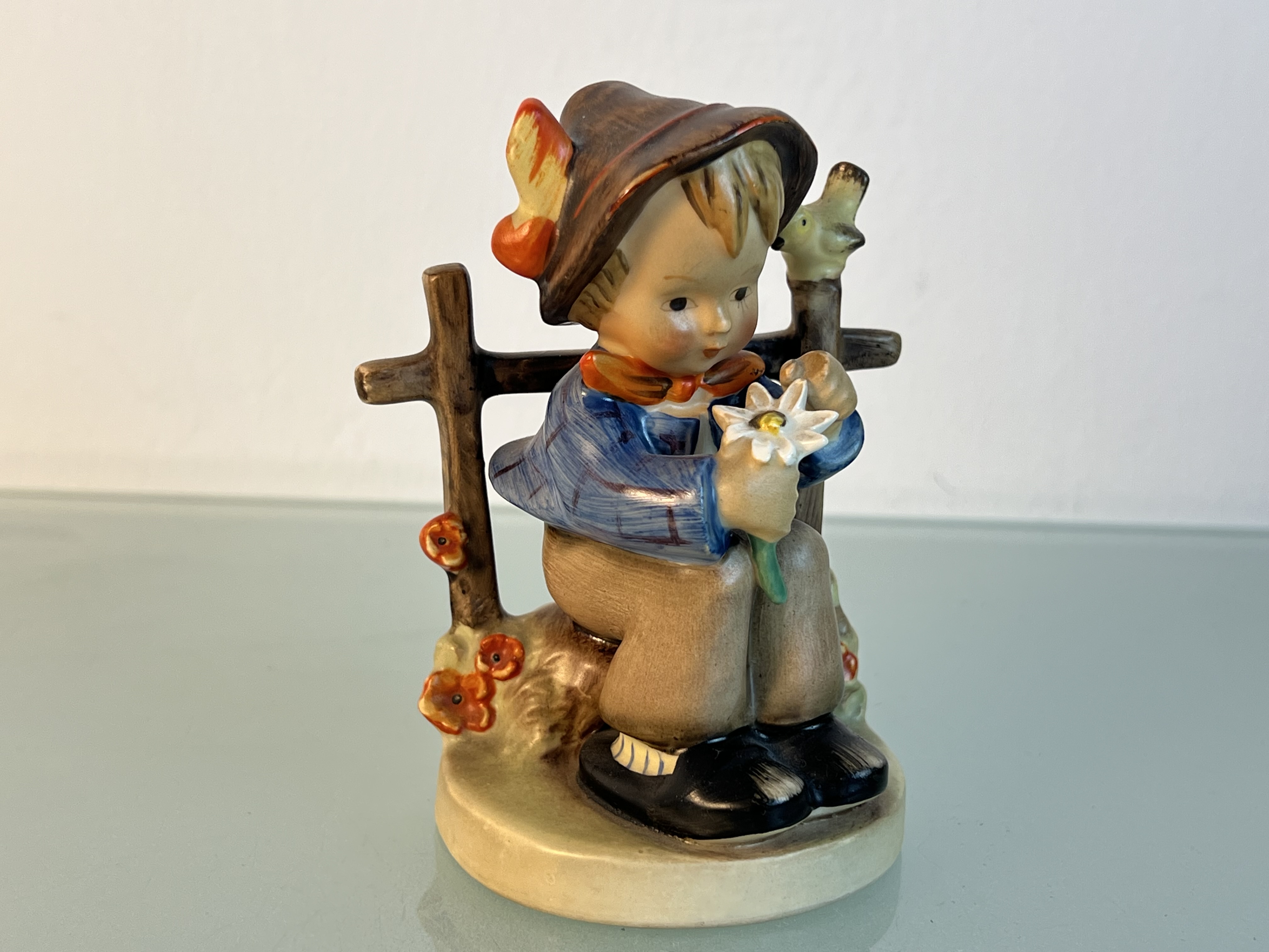 Hummel Figur 174 liebt mich, liebt mich nicht 11 cm. 1 Wahl - Top Zustand 
