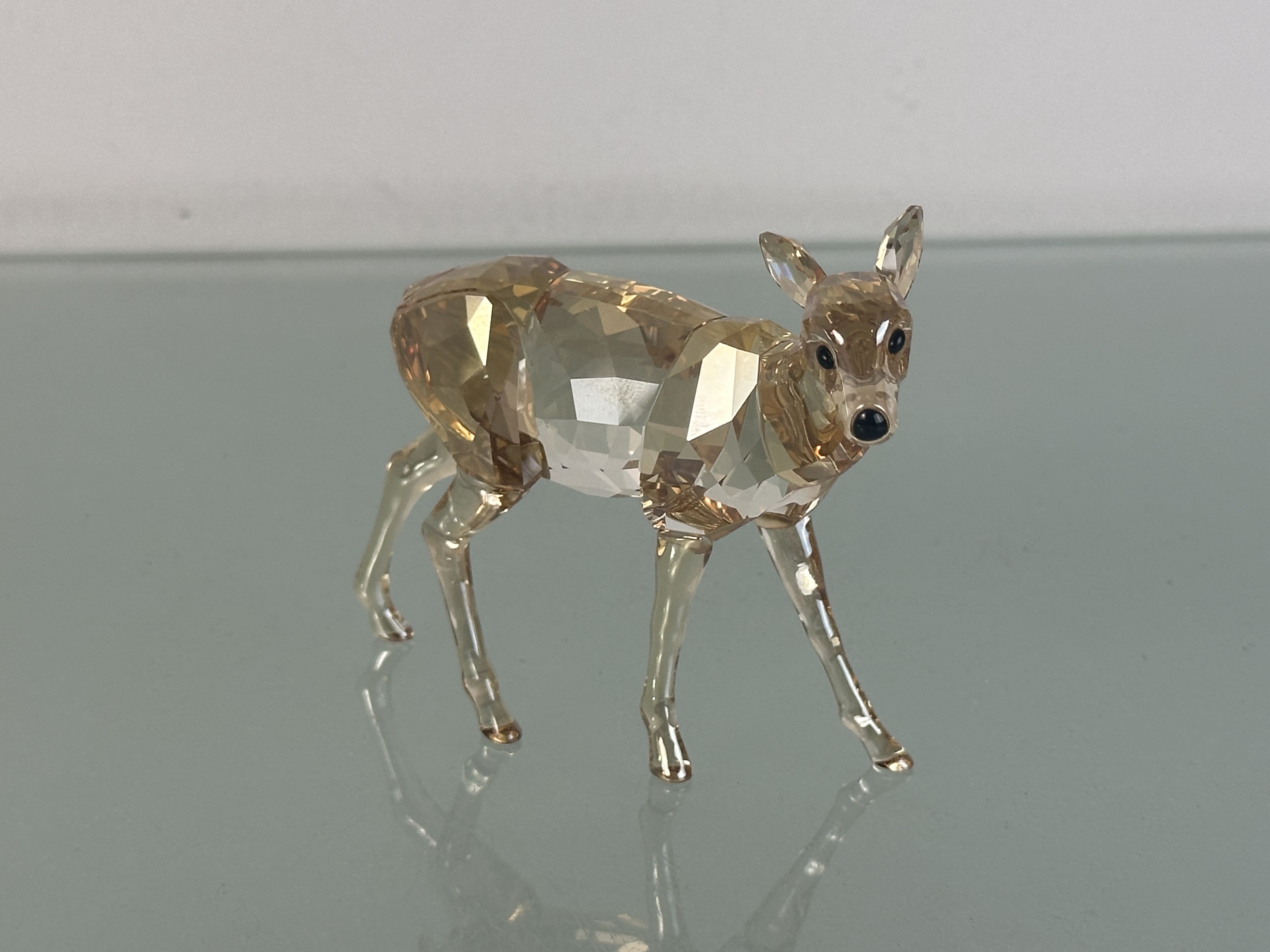 Swarovski Figur 1142843 Reh Golden Shadow 11 x 8 cm.. Top Zustand ohne Kitz
