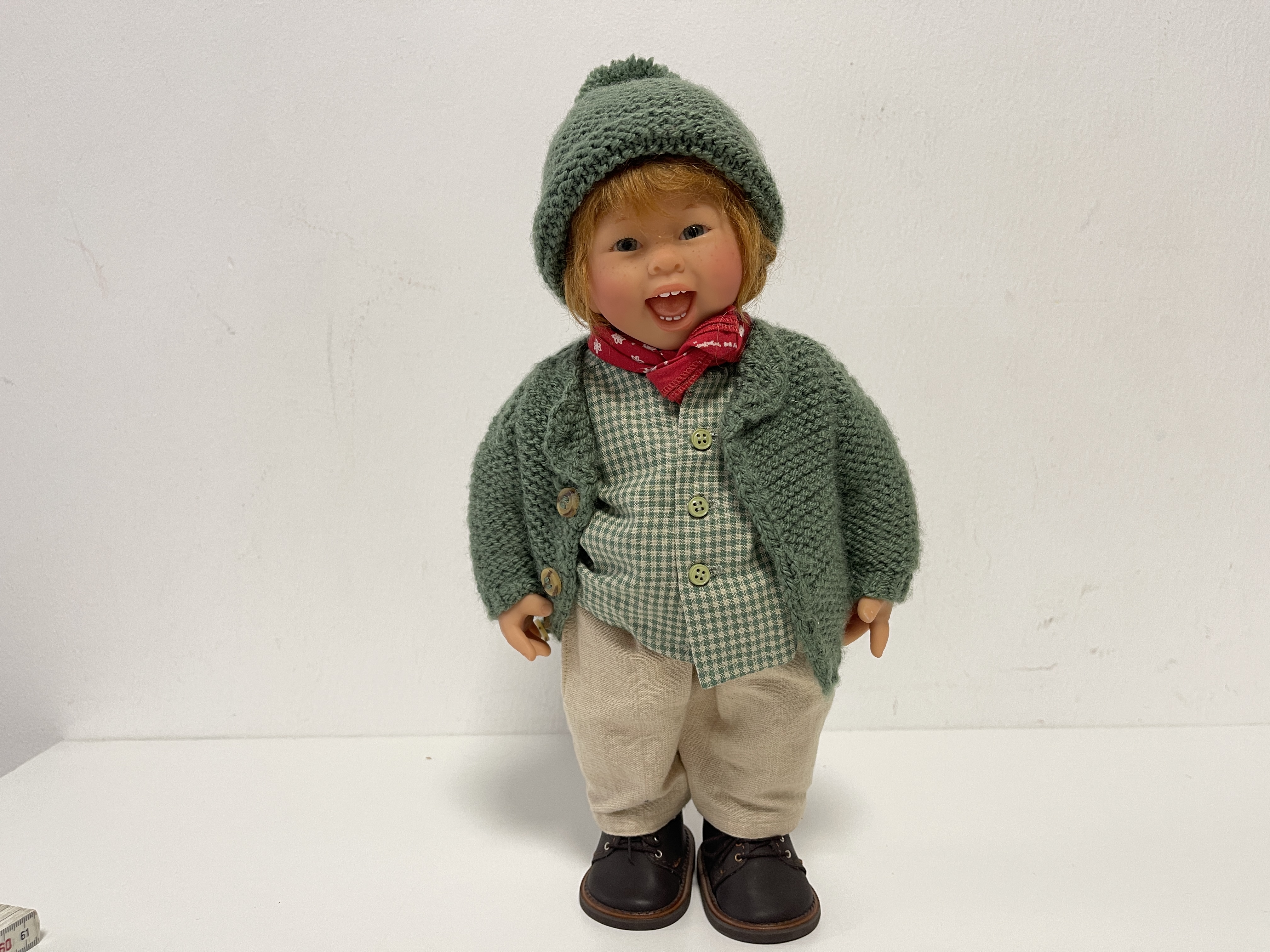 Künstlerpuppe Rosemarie Anna Müller Vinyl Puppe Krümel 33 cm. Top Zustand