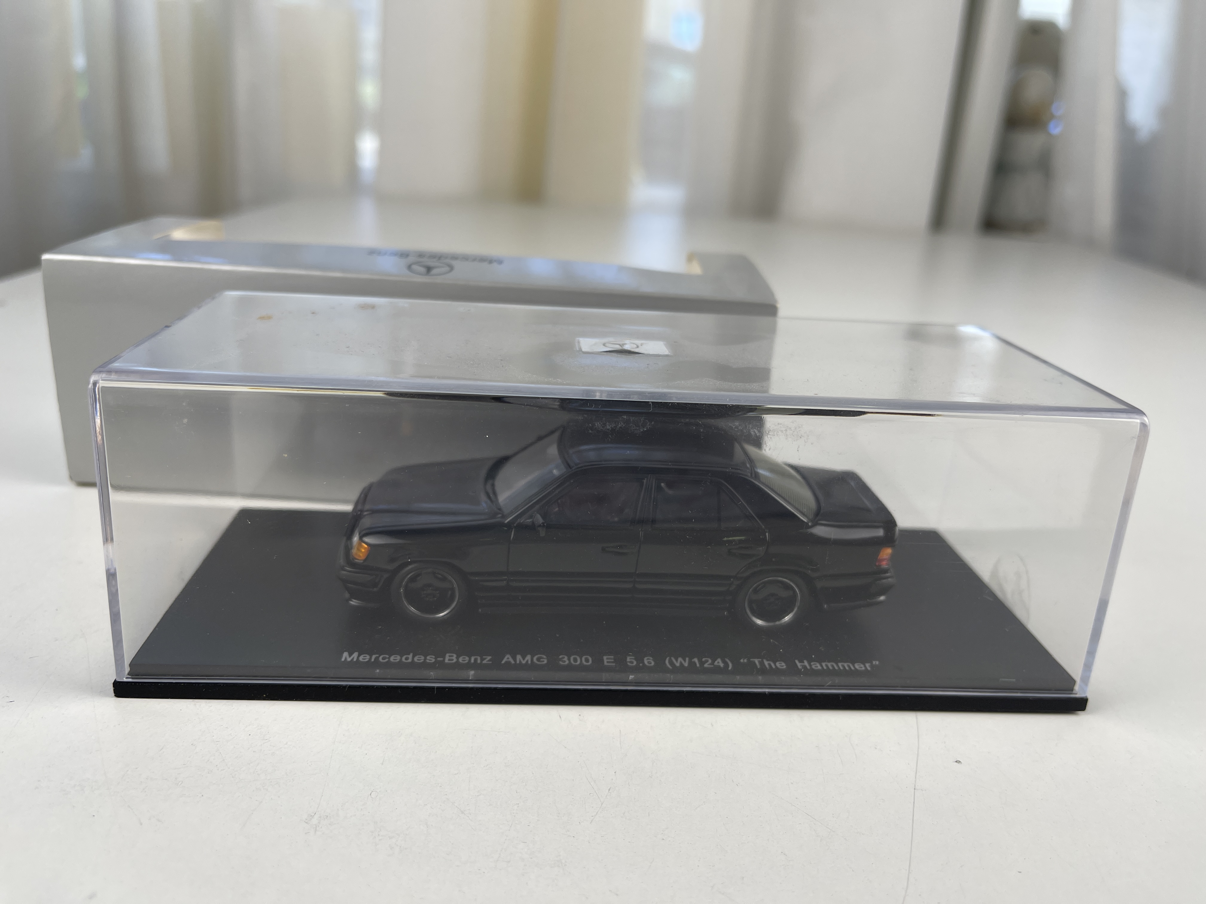 Modellauto Mercedes-Benz AMG300 E - 1:43 - Top Zustand   