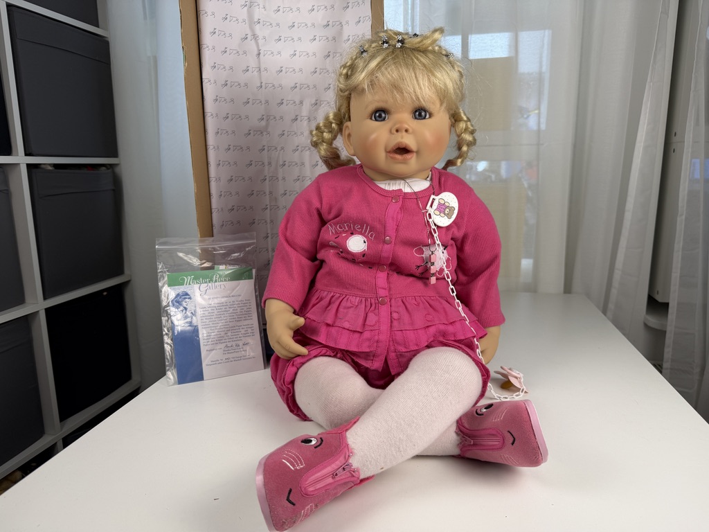 Künstlerpuppe Puppe Monika Peter Leicht Vinyl Puppe 85 cm. Top Zustand  Künstlerpuppe Puppe Monika Peter Leicht Vinyl Puppe 85 cm. Top Zustand