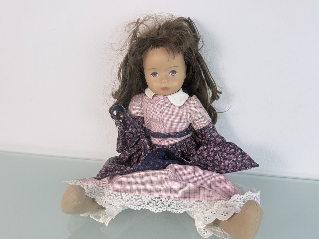 Schildkrötpuppe Puppe Vinyl Bella 47 cm. Guter Zustand