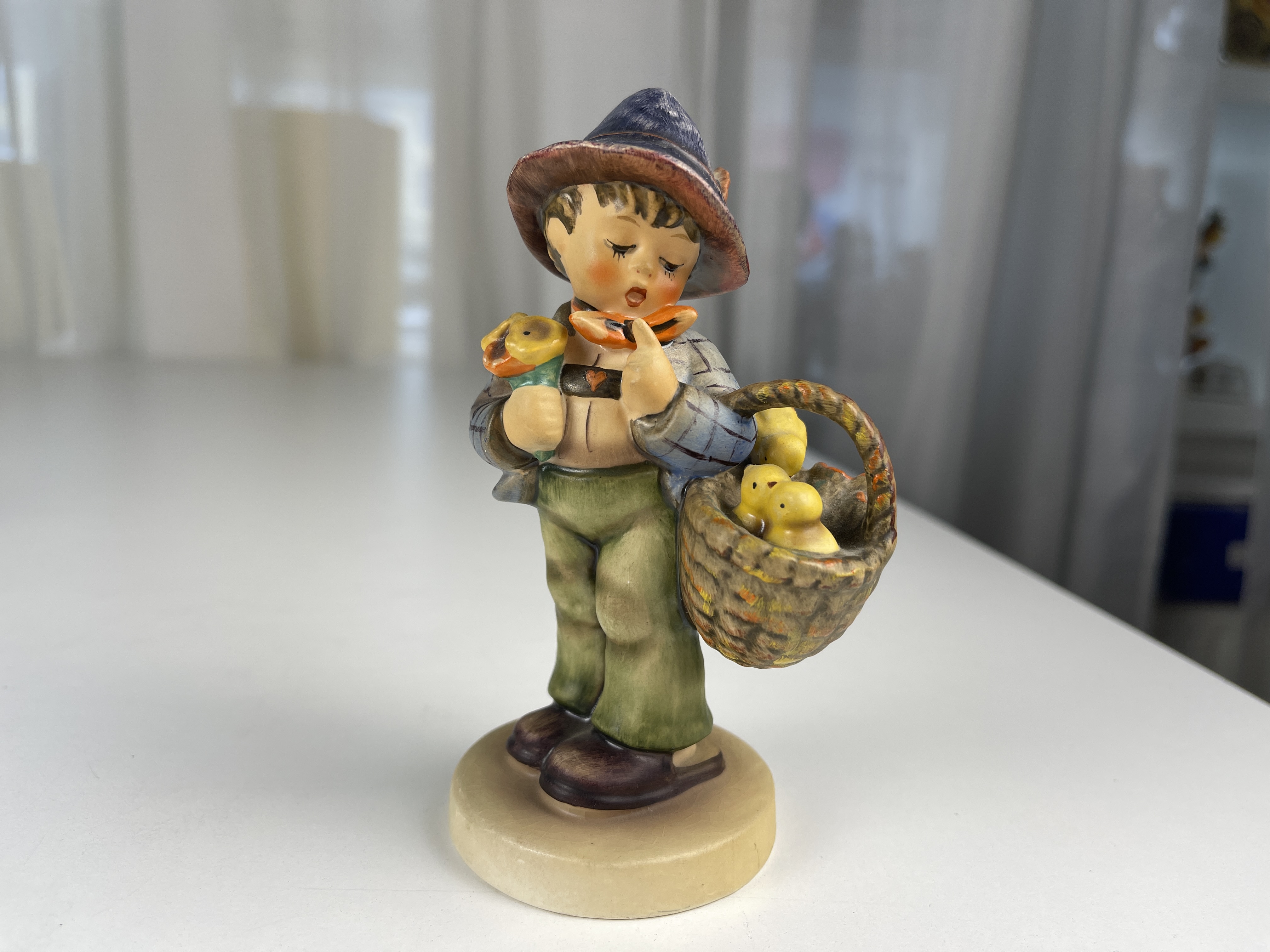 Hummel Figur 378 Ostergruß 13 cm. 1 Wahl. Top Zustand 