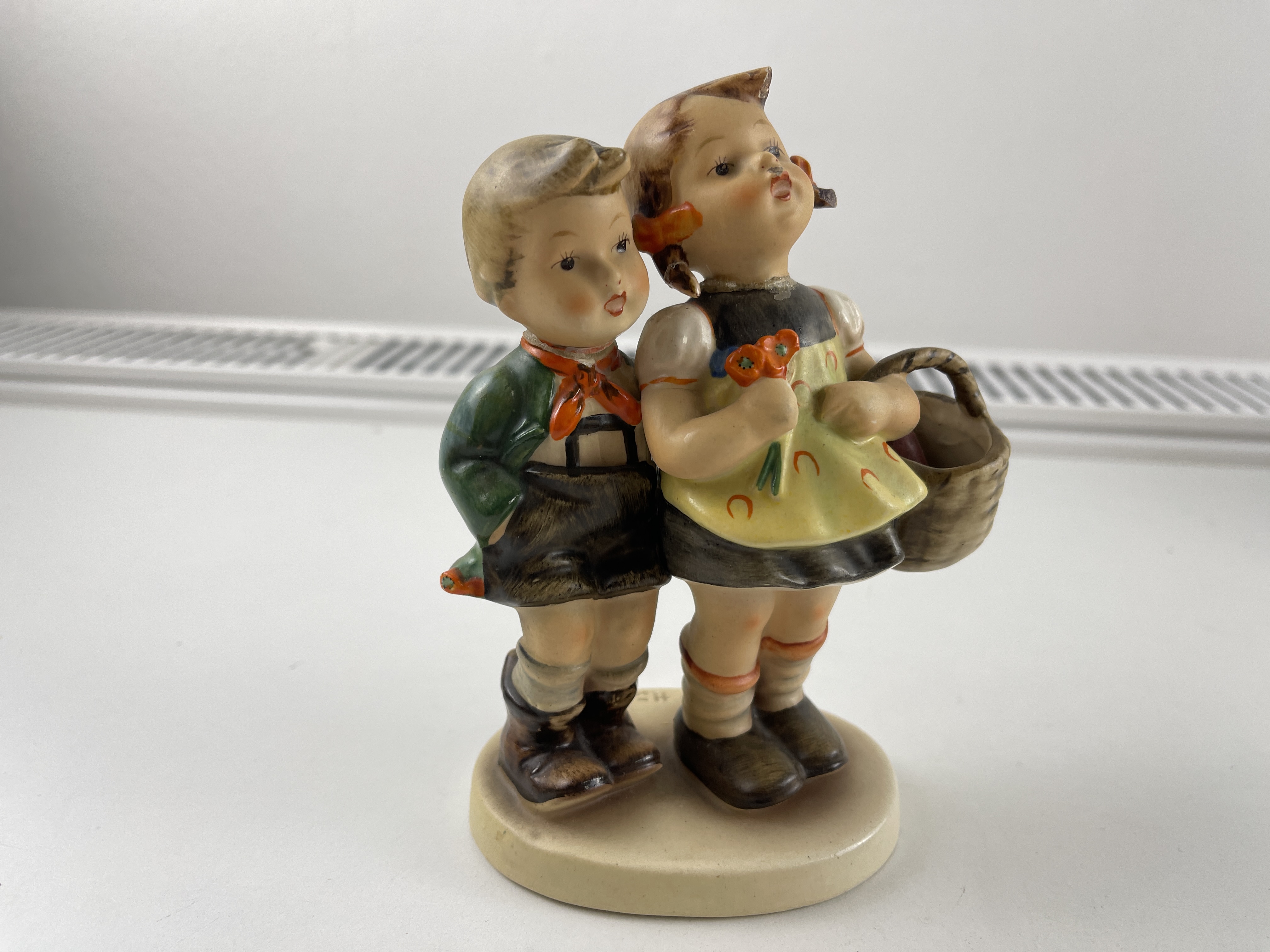 Hummel Figur 49/0 Brüderlein & Schwesterlein 15 cm. 1 Wahl, Top Zustand