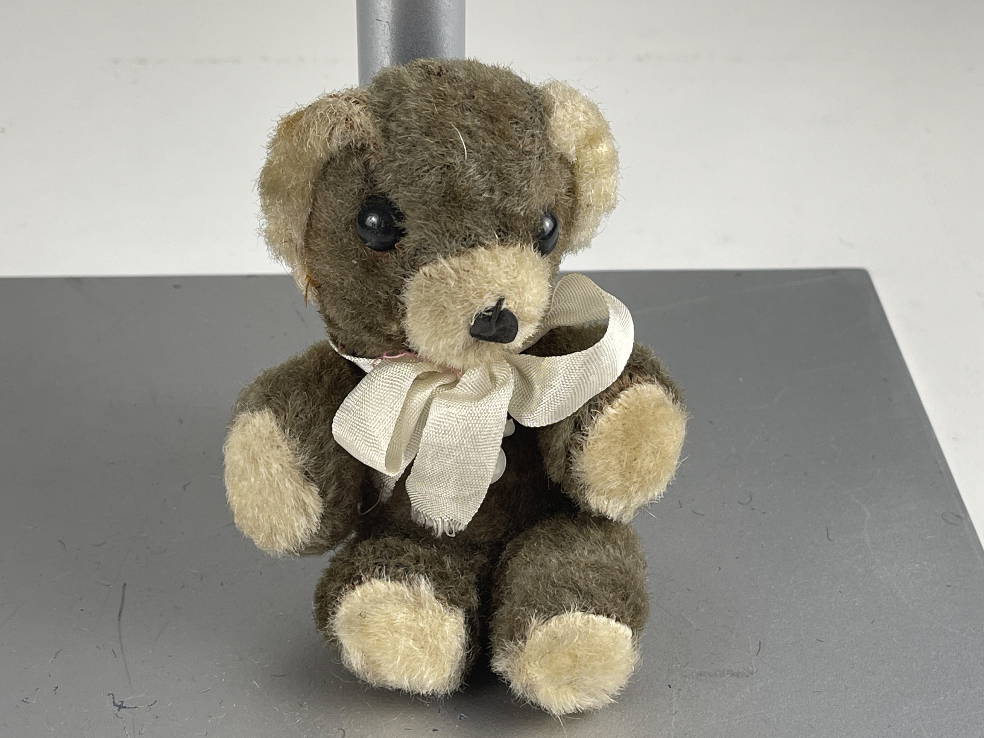 Alter Sammler Teddy Bär Künstlerbär 13 cm Zustand Siehe Fotos     